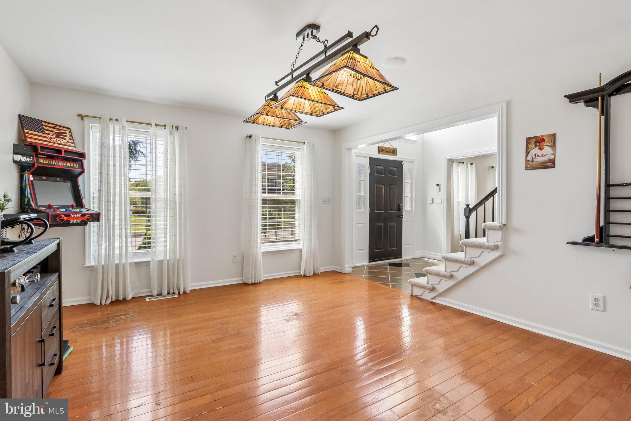 ESTATES OF WARWICK - Residential