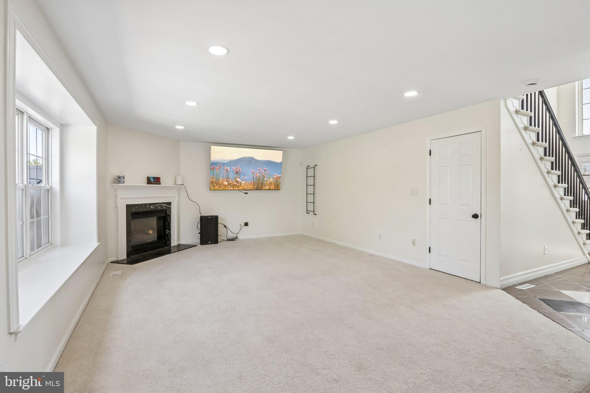 ESTATES OF WARWICK - Residential