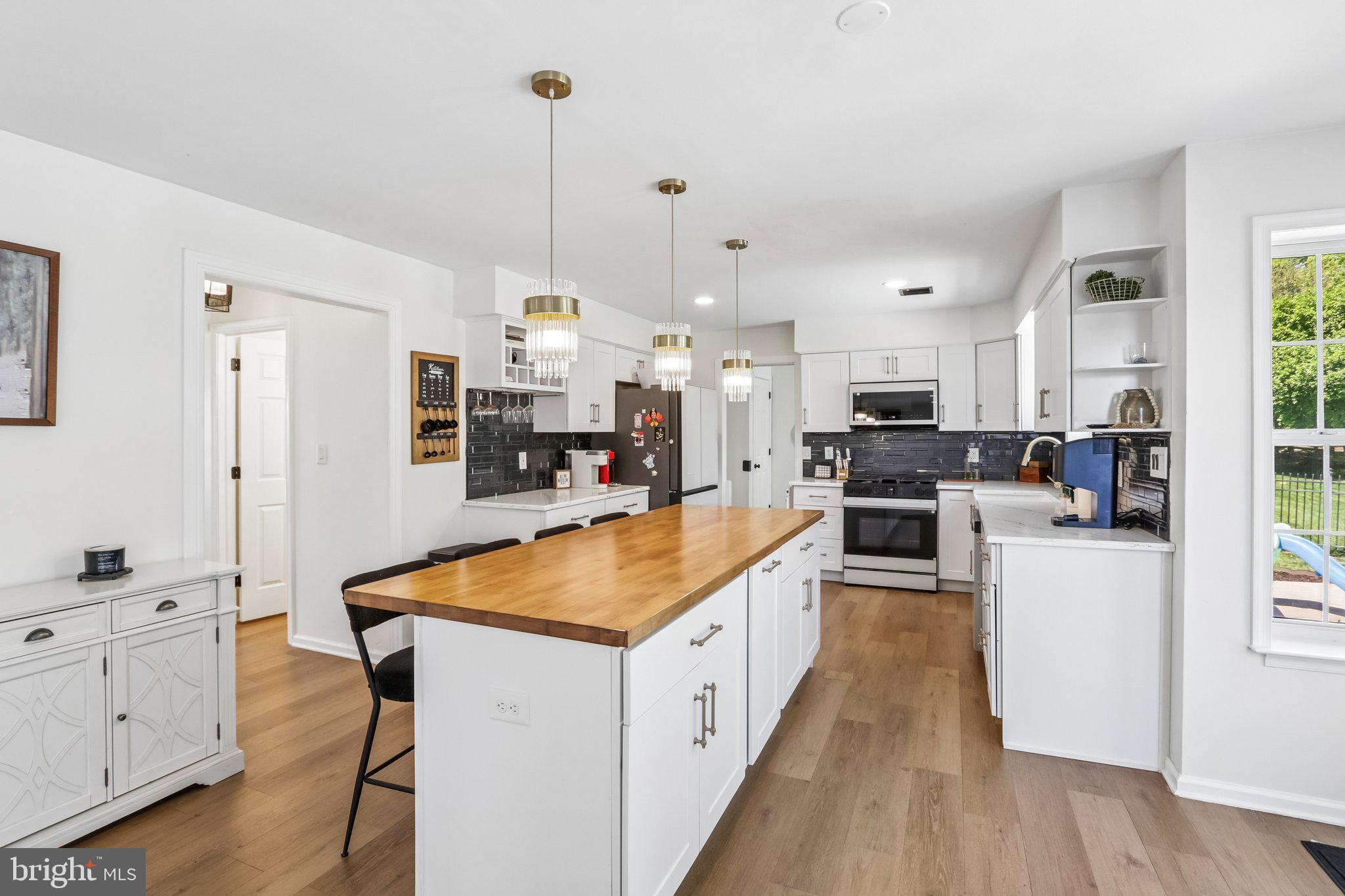 ESTATES OF WARWICK - Residential