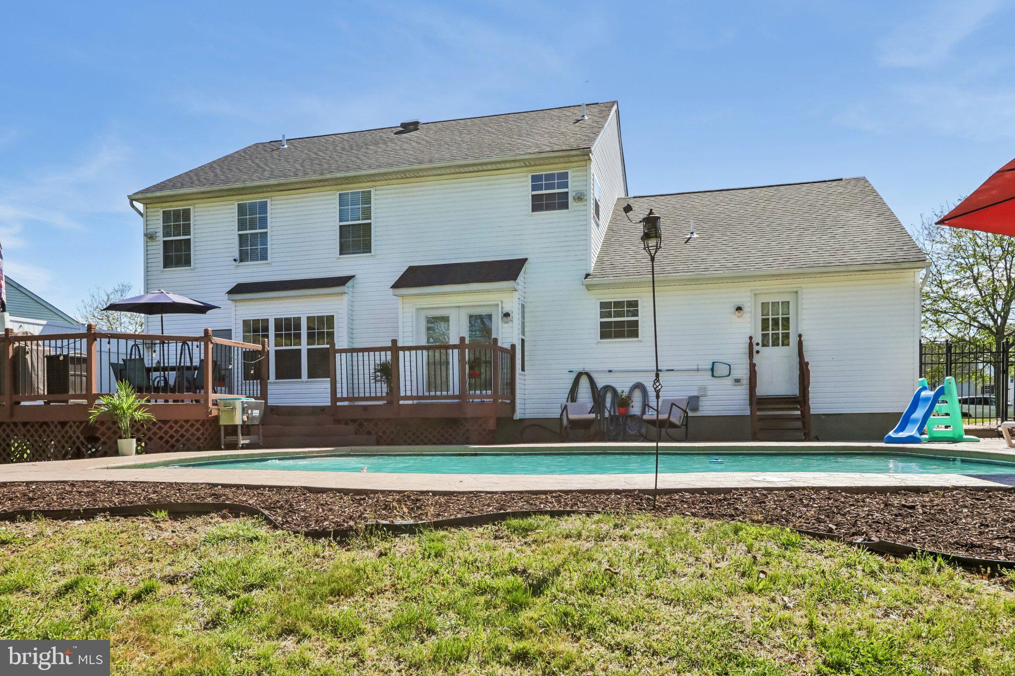 ESTATES OF WARWICK - Residential
