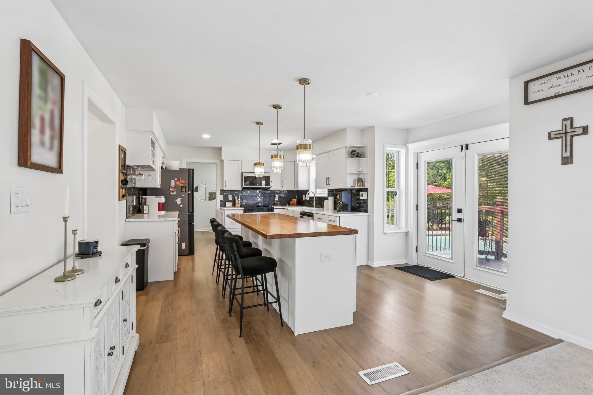 ESTATES OF WARWICK - Residential