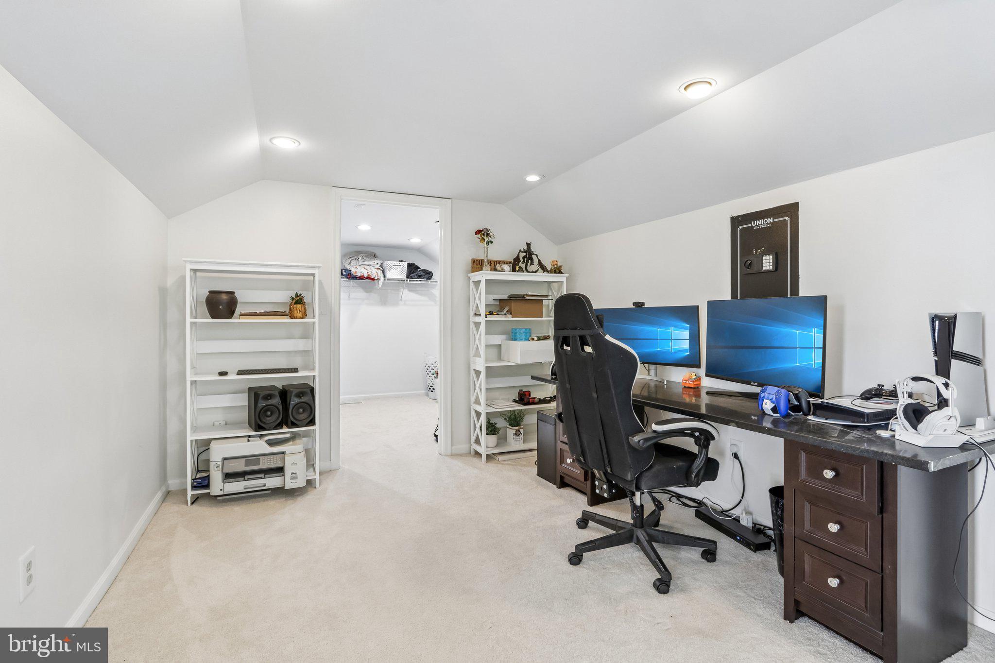 ESTATES OF WARWICK - Residential