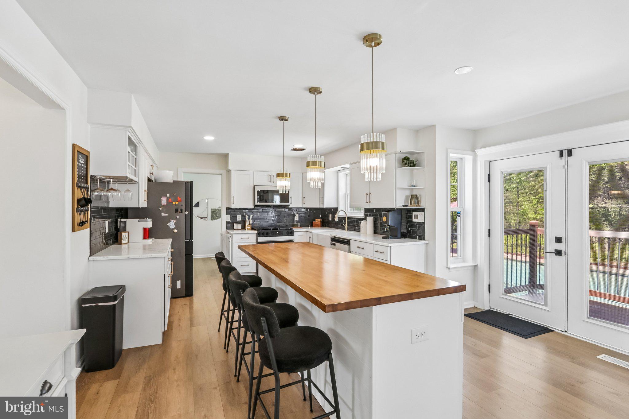 ESTATES OF WARWICK - Residential