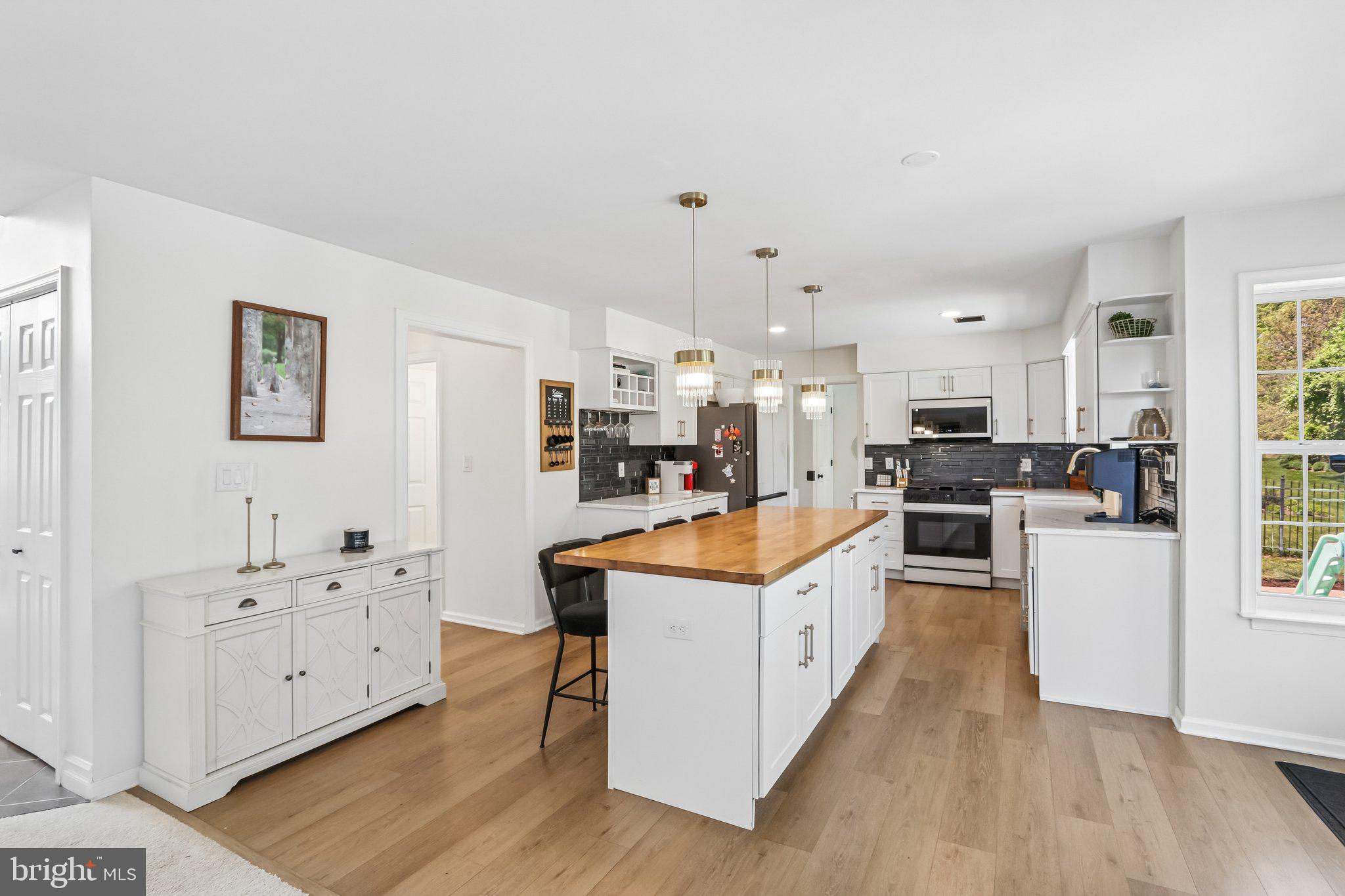 ESTATES OF WARWICK - Residential