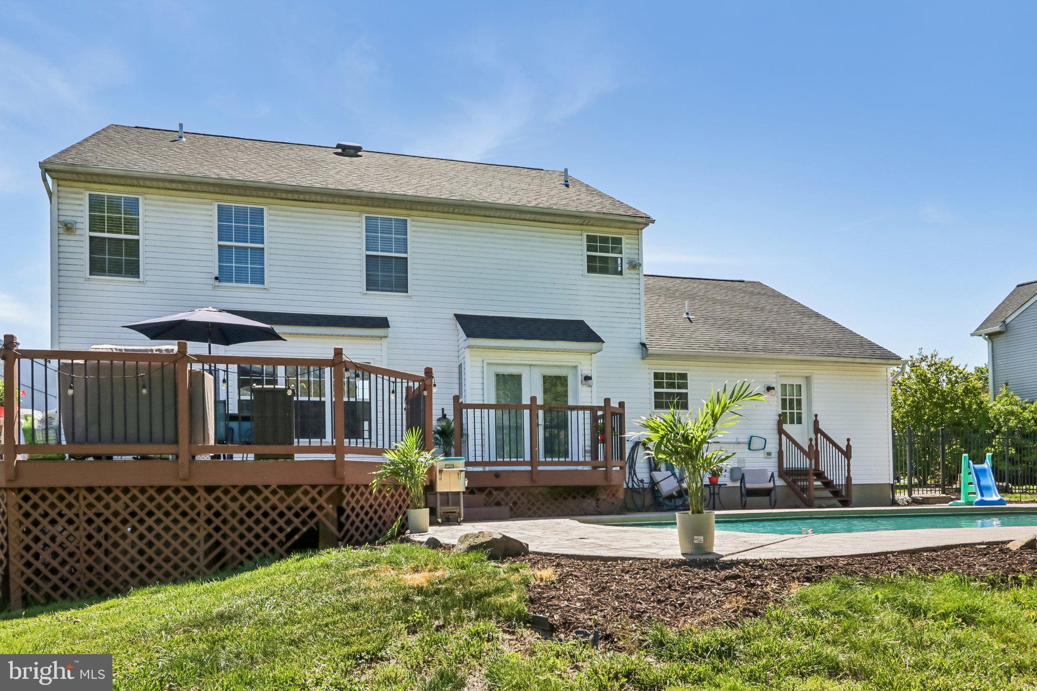 ESTATES OF WARWICK - Residential