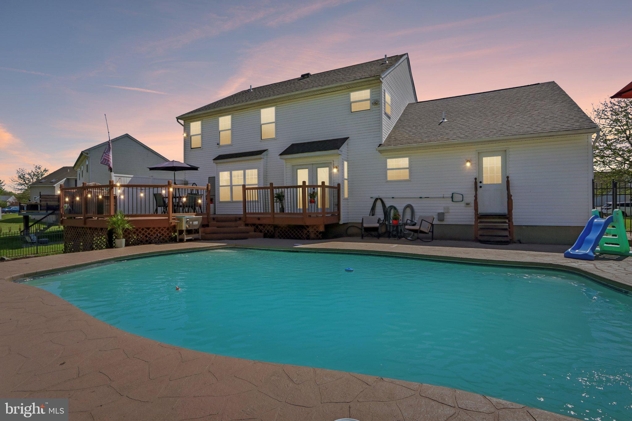 ESTATES OF WARWICK - Residential