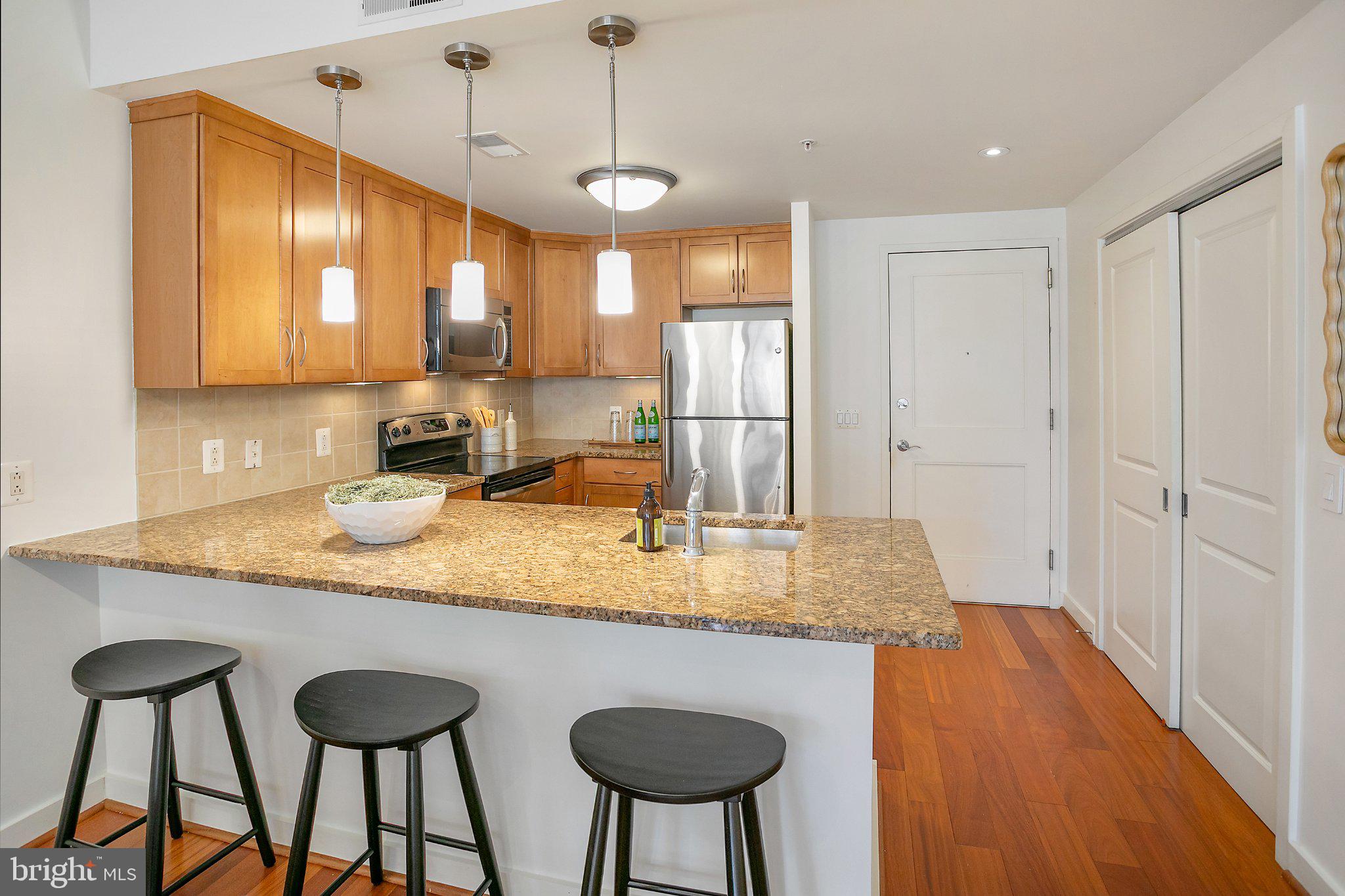 888 N QUINCY STREET 1203