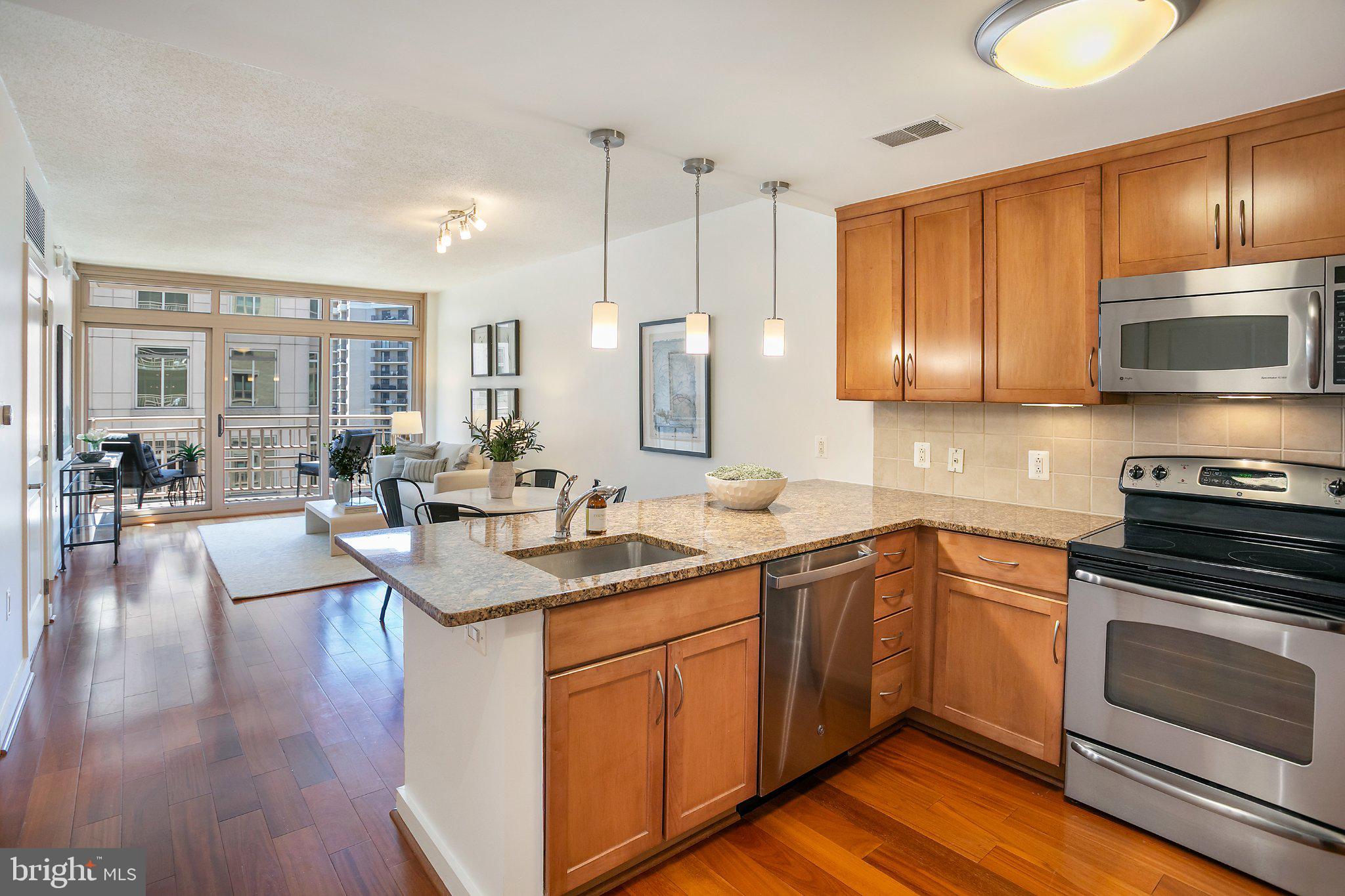 888 N QUINCY STREET 1203