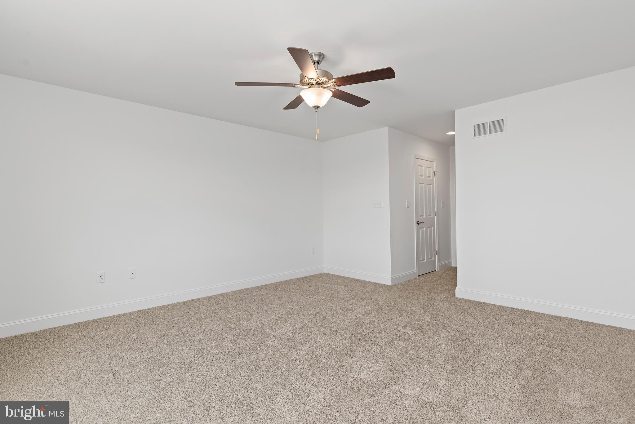 AUTUMN CHASE - Residential