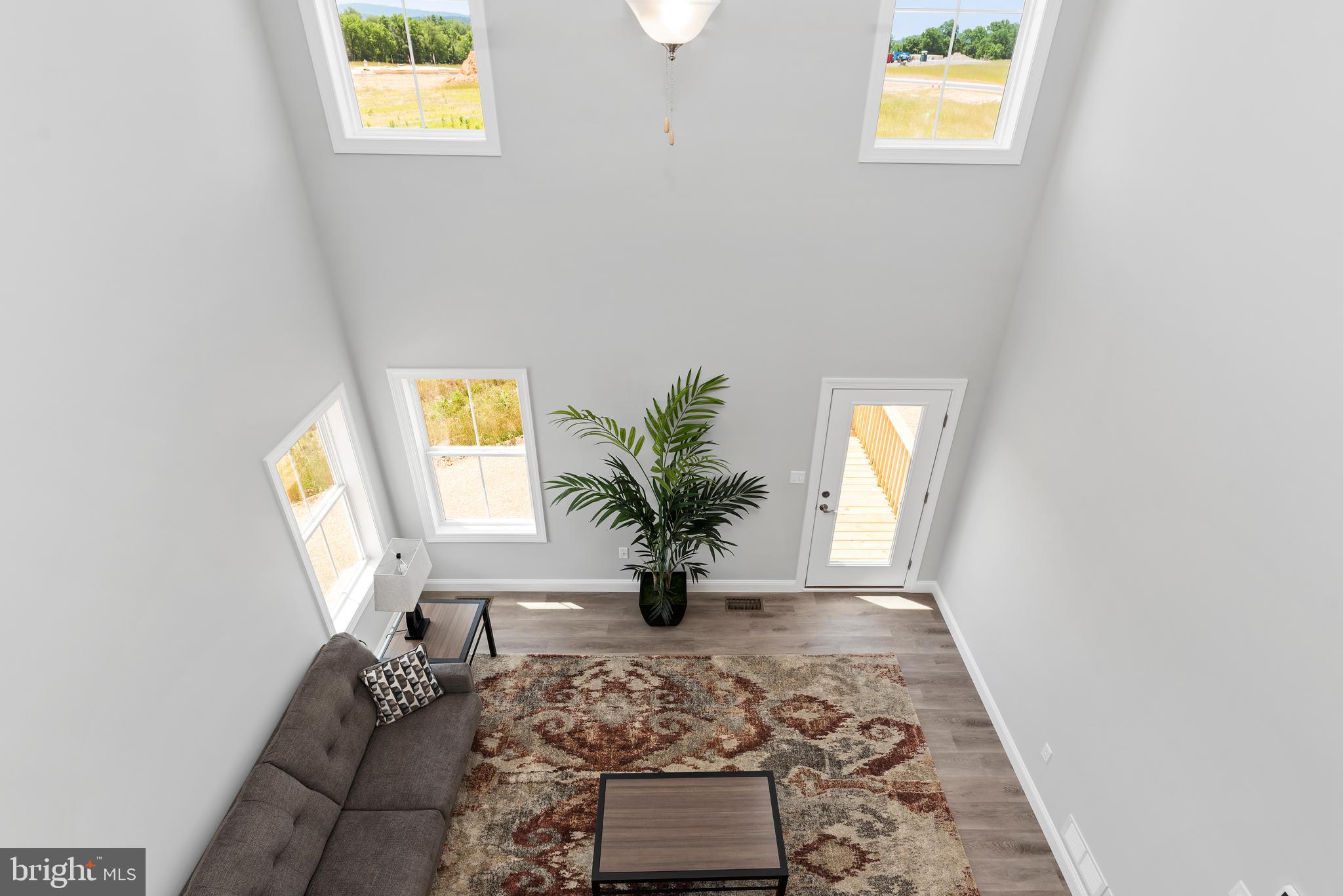 AUTUMN CHASE - Residential