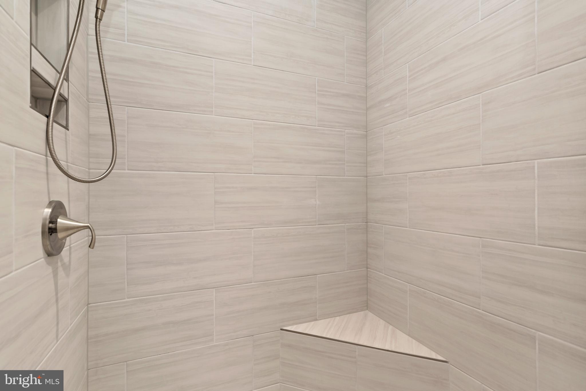 AUTUMN CHASE - Residential