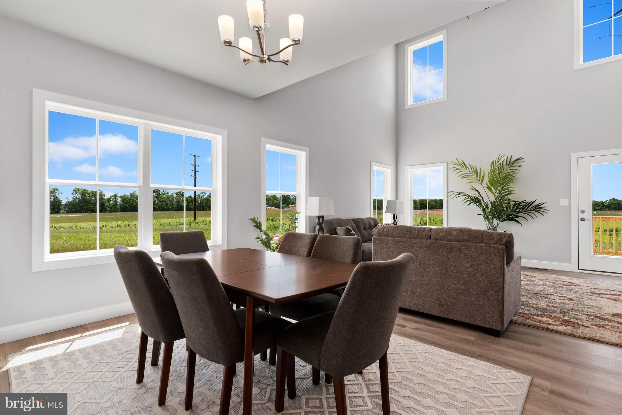 AUTUMN CHASE - Residential