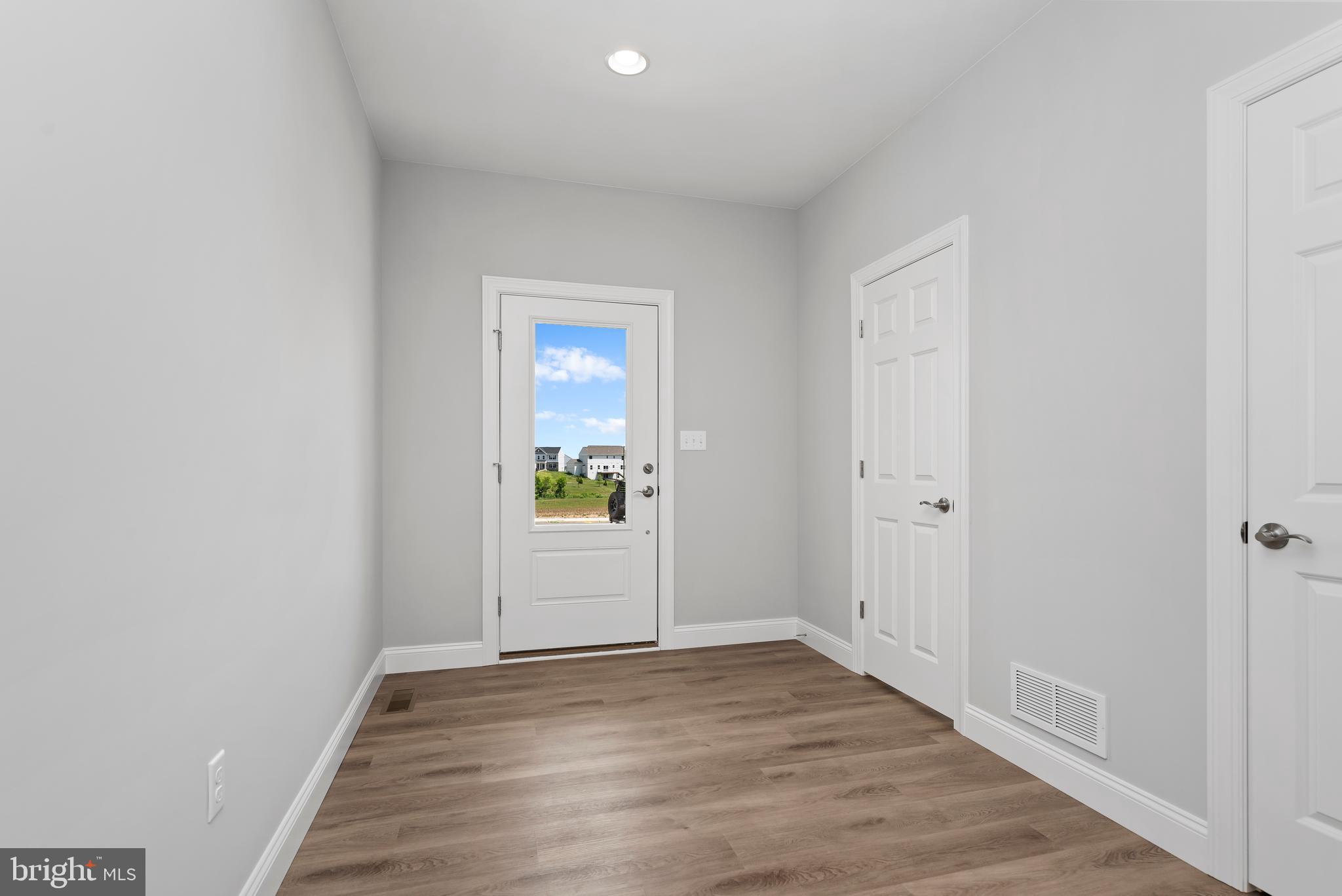 AUTUMN CHASE - Residential