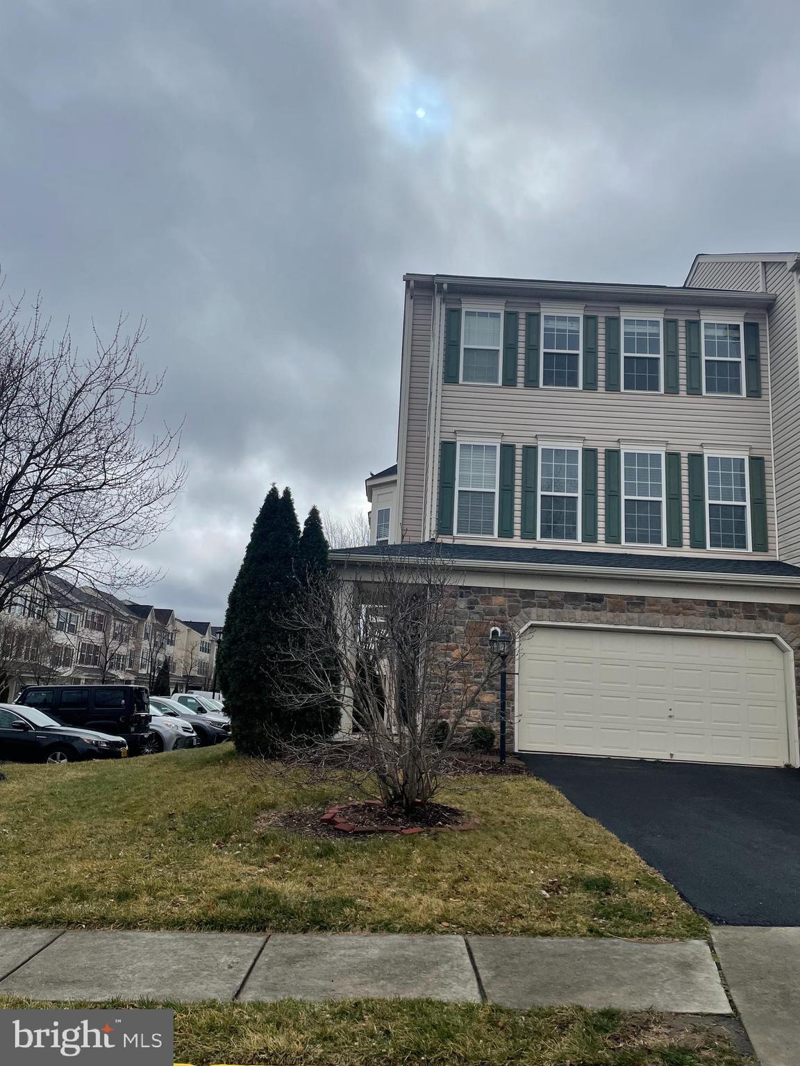 STONE RIDGE - Residential Lease