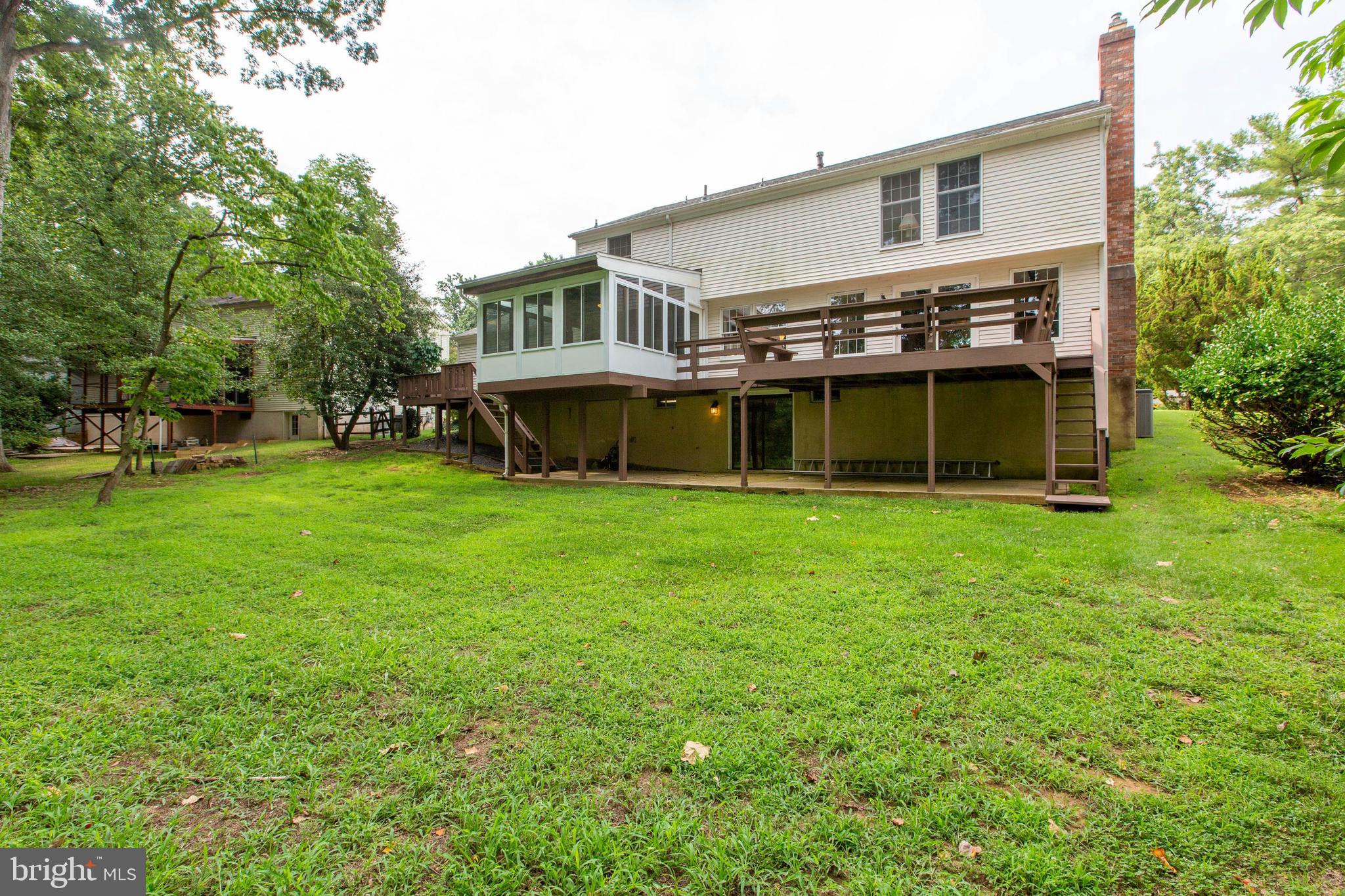 BAY HILLS - Residential