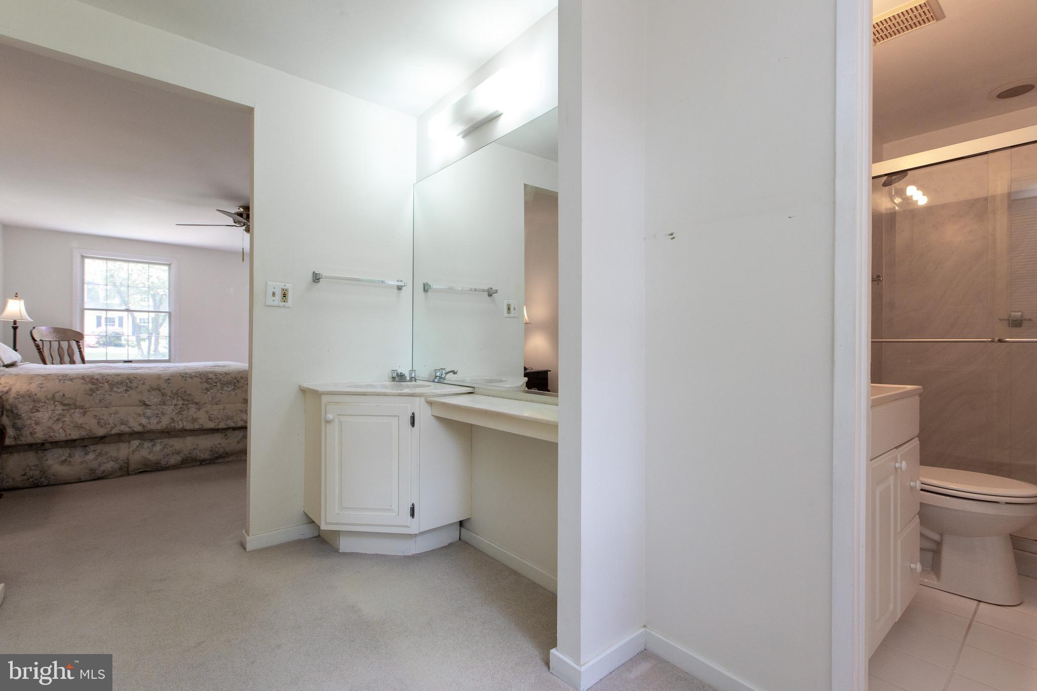 BAY HILLS - Residential