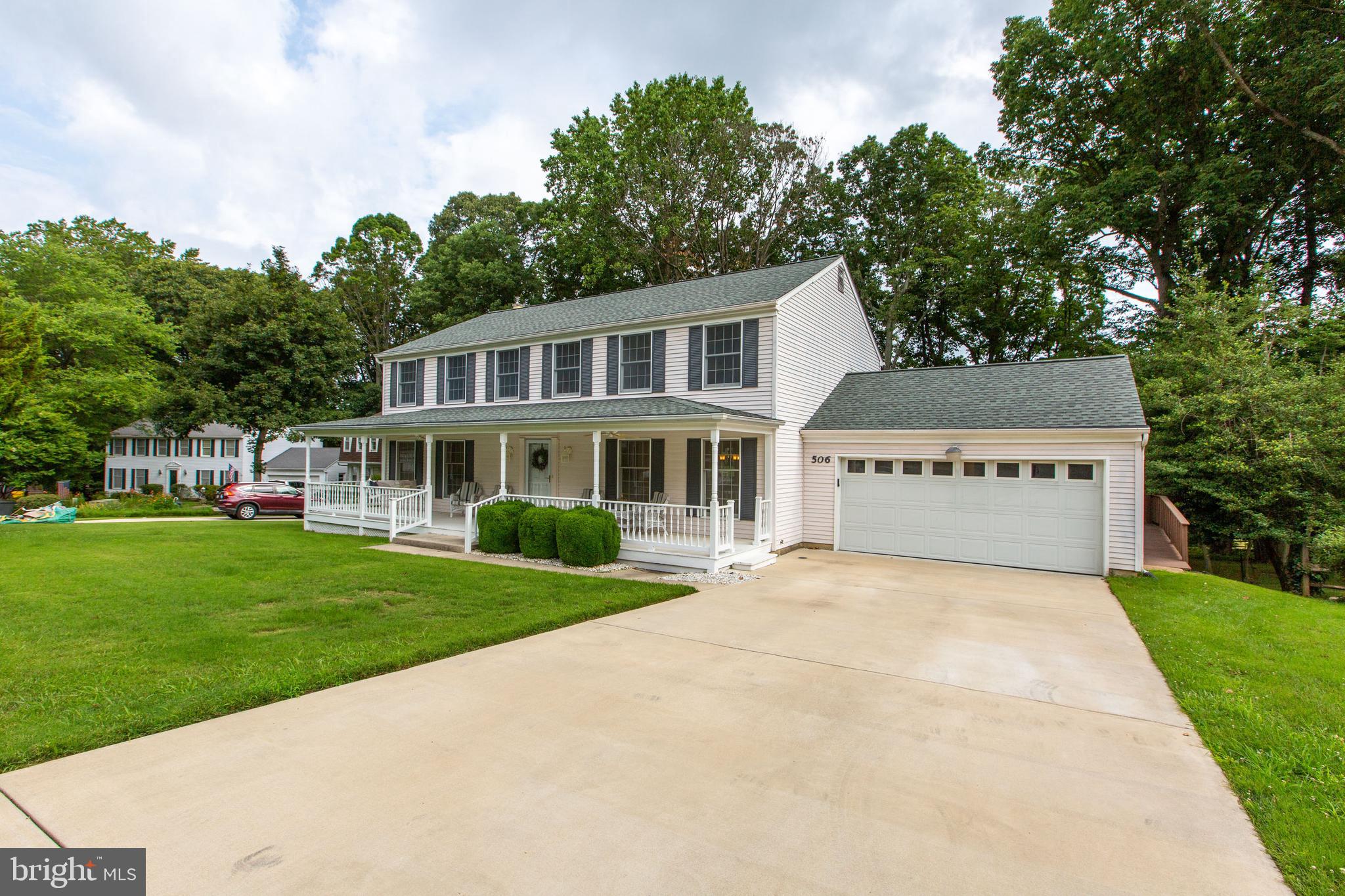 BAY HILLS - Residential