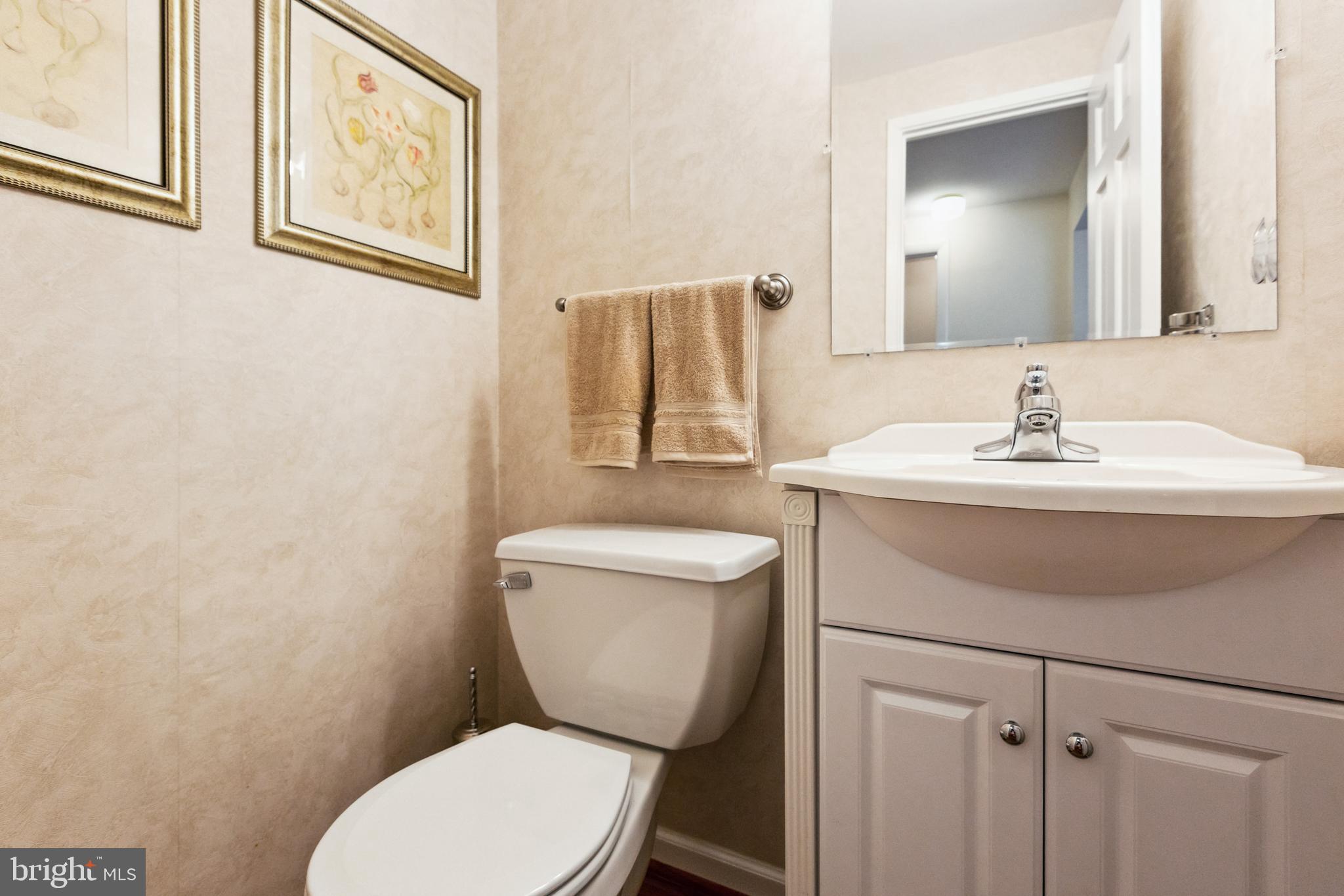 BAY HILLS - Residential