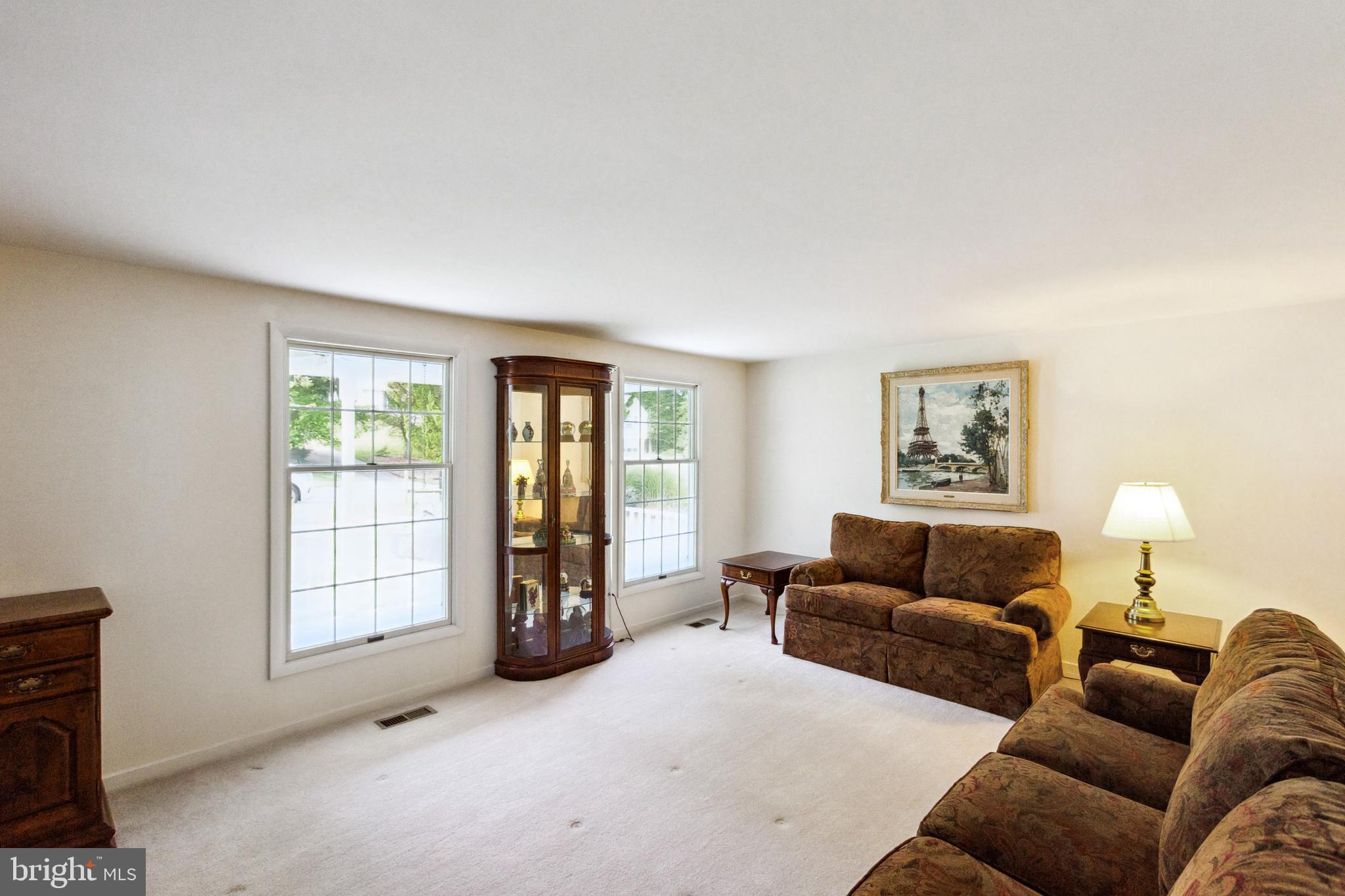 BAY HILLS - Residential