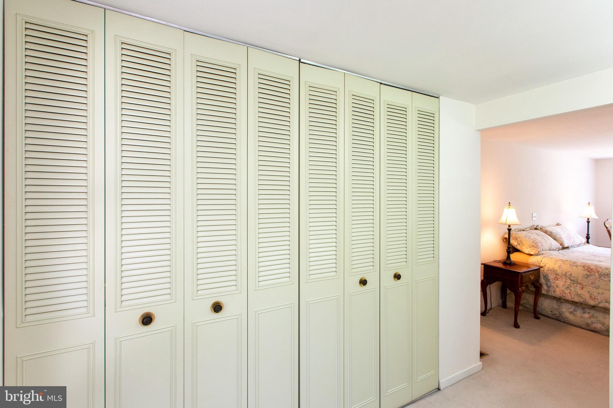 BAY HILLS - Residential