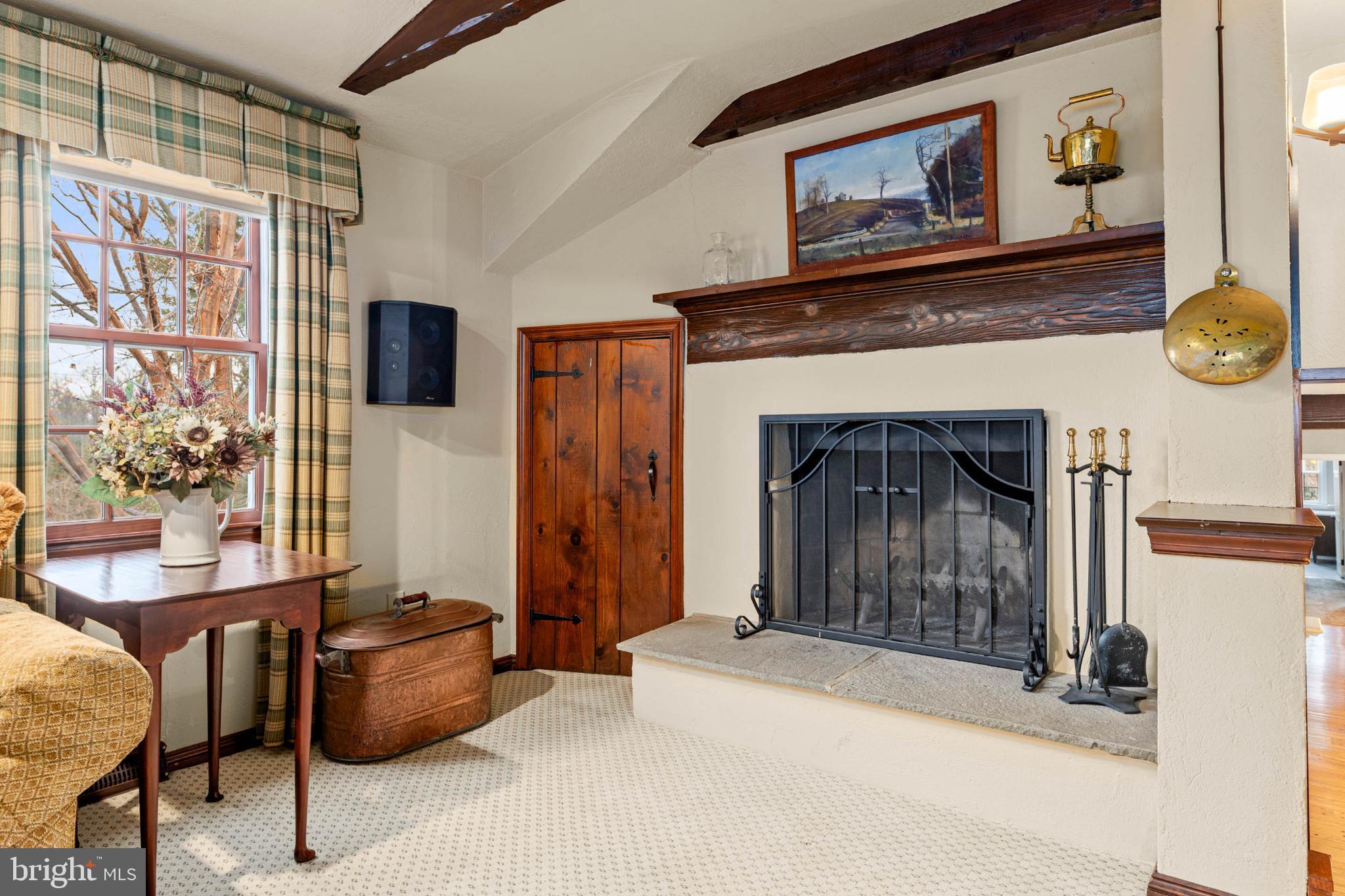 RADNOR HUNT - Residential