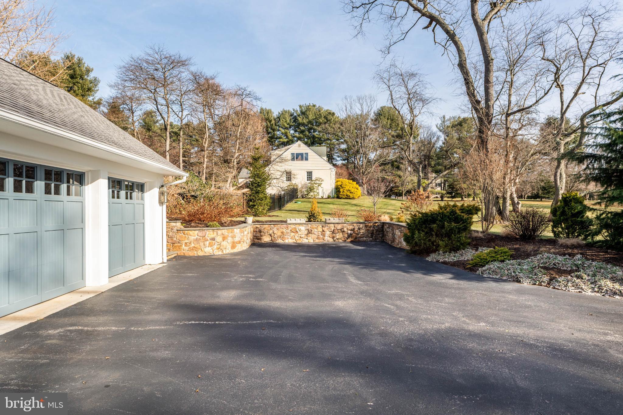 RADNOR HUNT - Residential