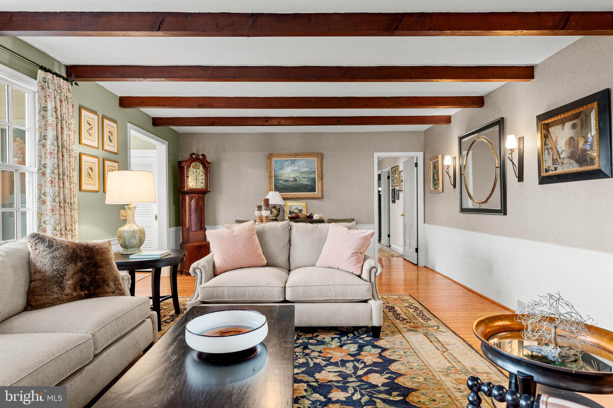 RADNOR HUNT - Residential