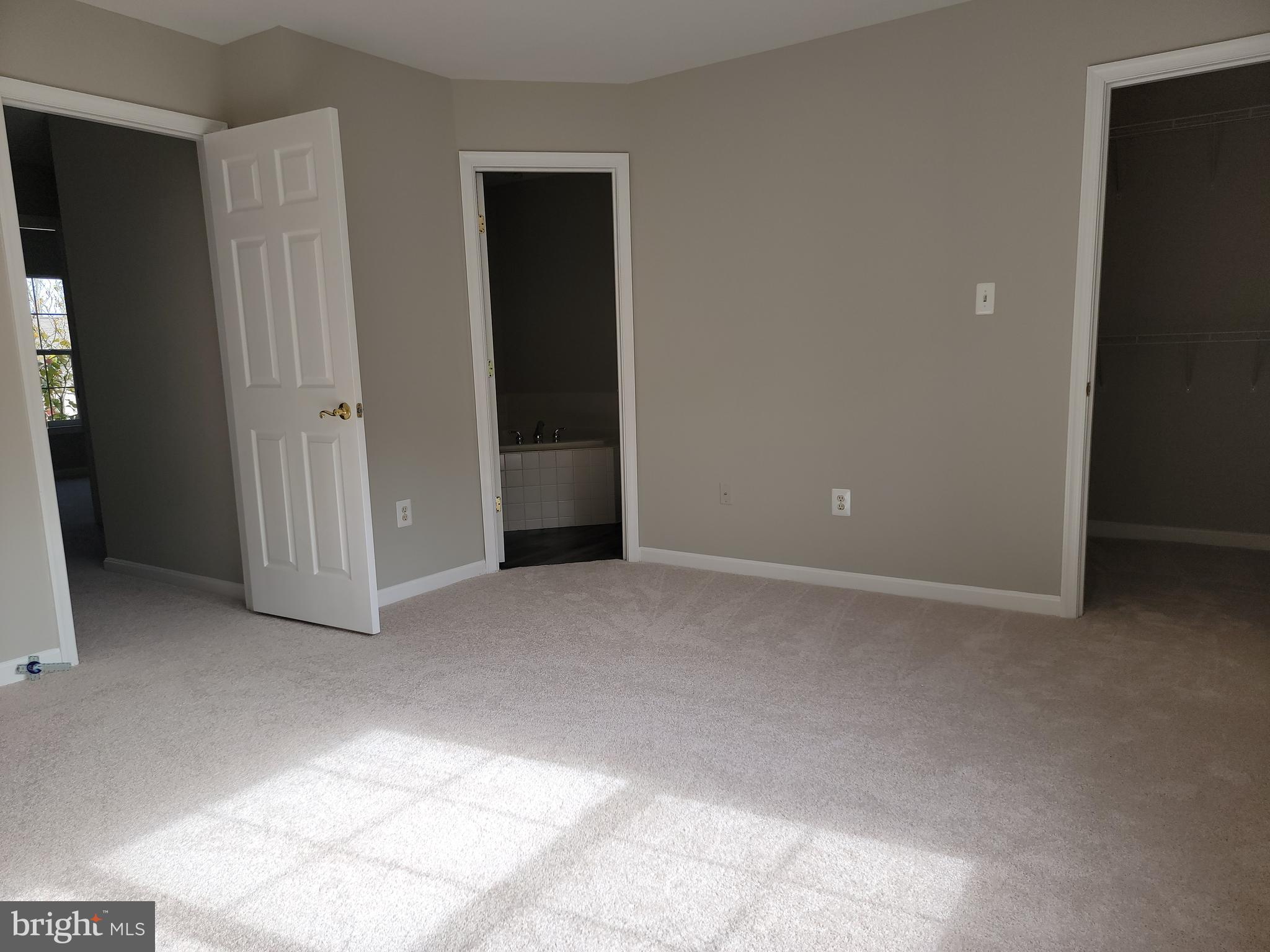 WELLINGTON/CLOVERHILL - Residential