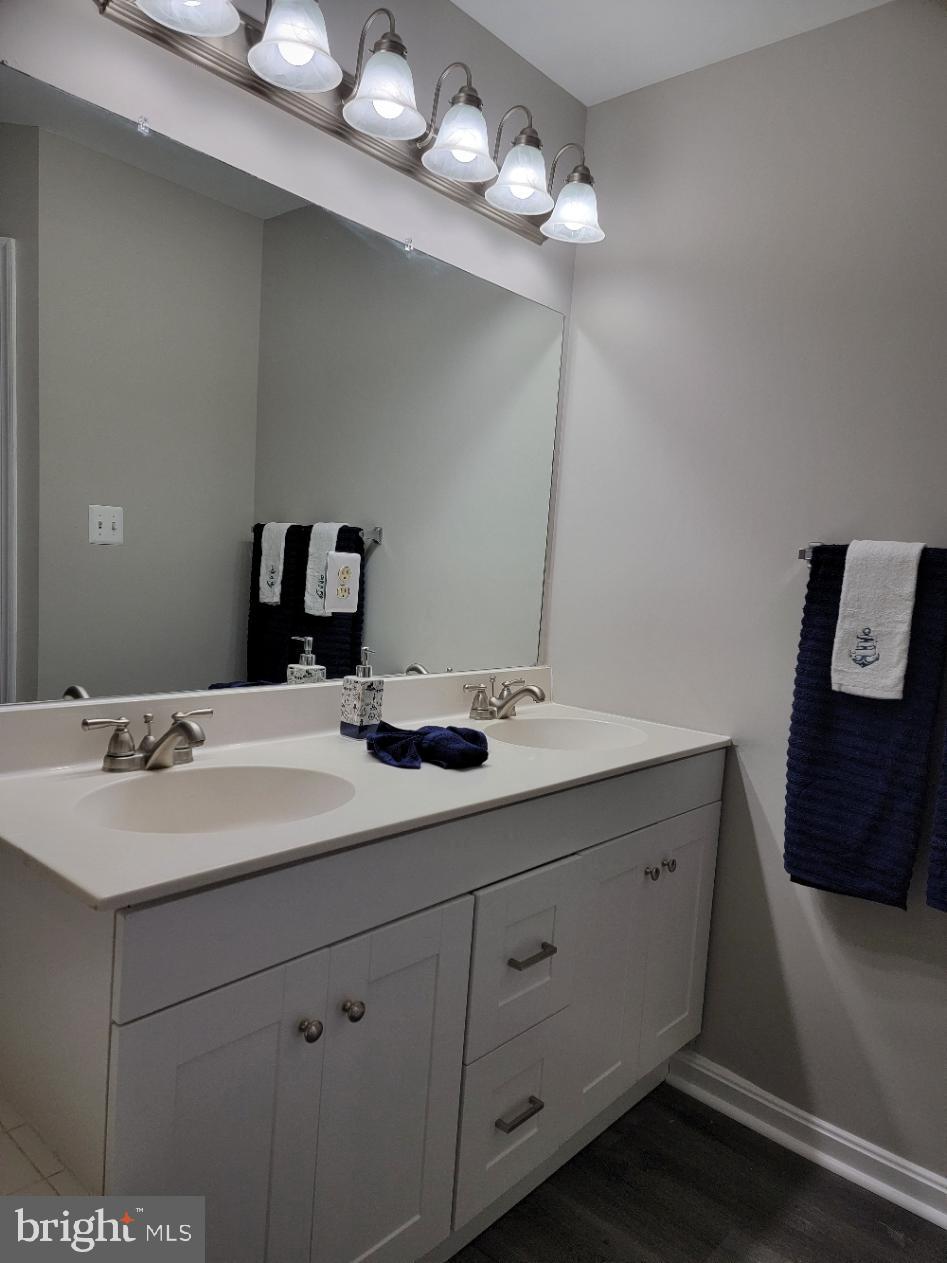 WELLINGTON/CLOVERHILL - Residential