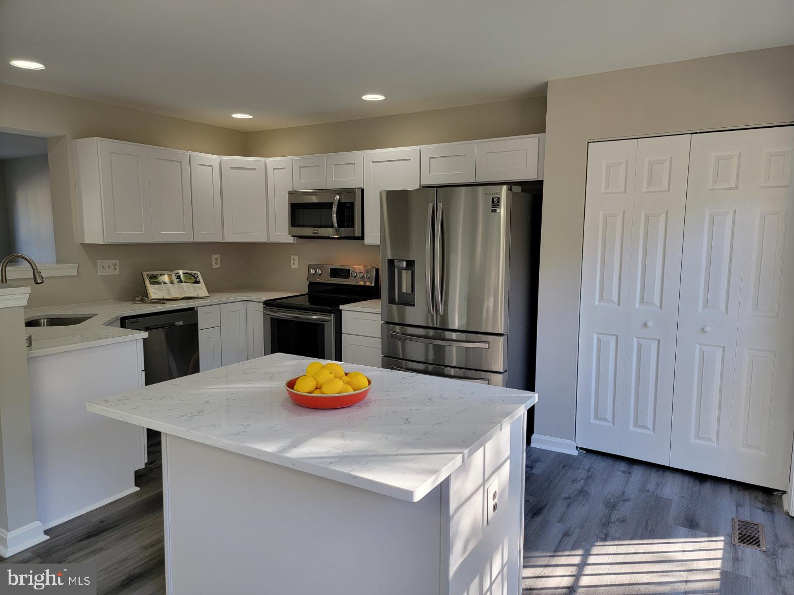 WELLINGTON/CLOVERHILL - Residential