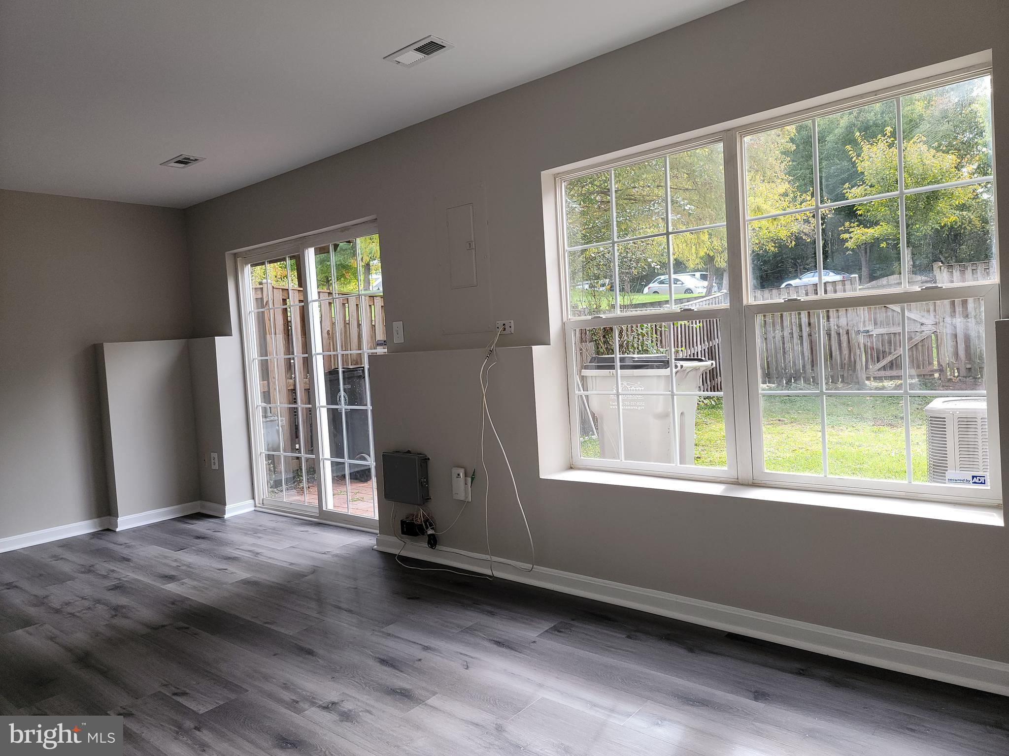 WELLINGTON/CLOVERHILL - Residential