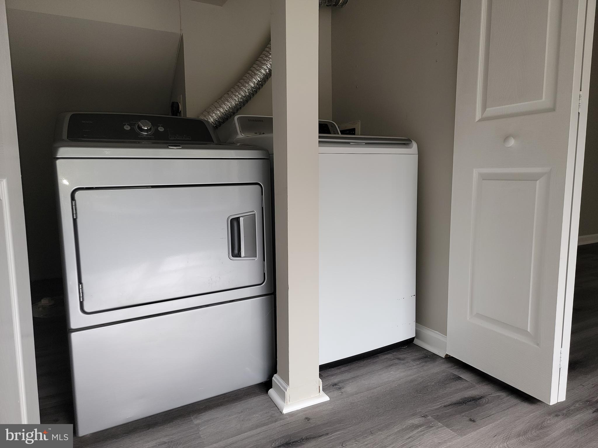 WELLINGTON/CLOVERHILL - Residential