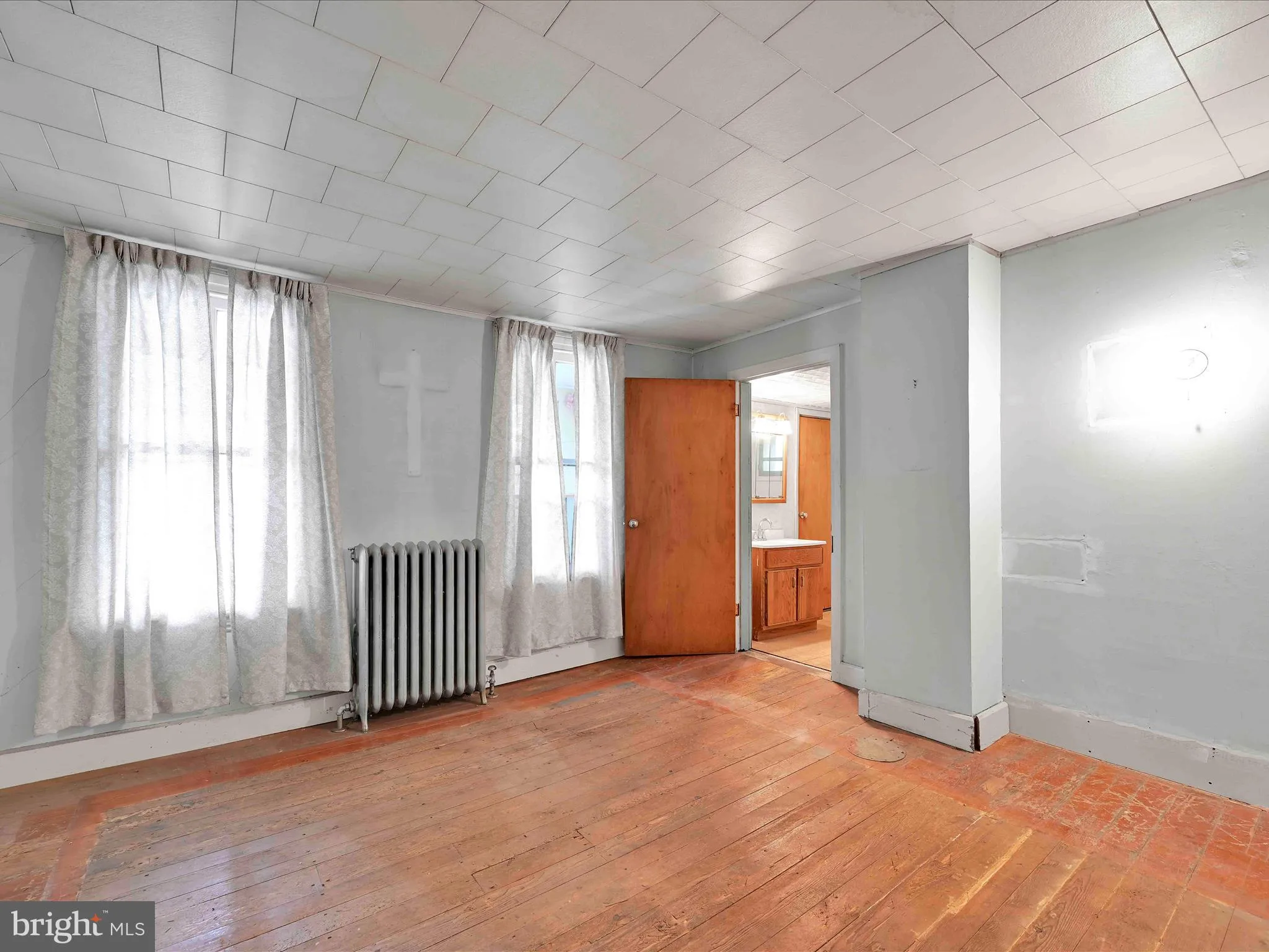 Pottsville, Pennsylvania 17901, United States, 3 Bedrooms Bedrooms, ,1 BathroomBathrooms,Residential,Pending,191714