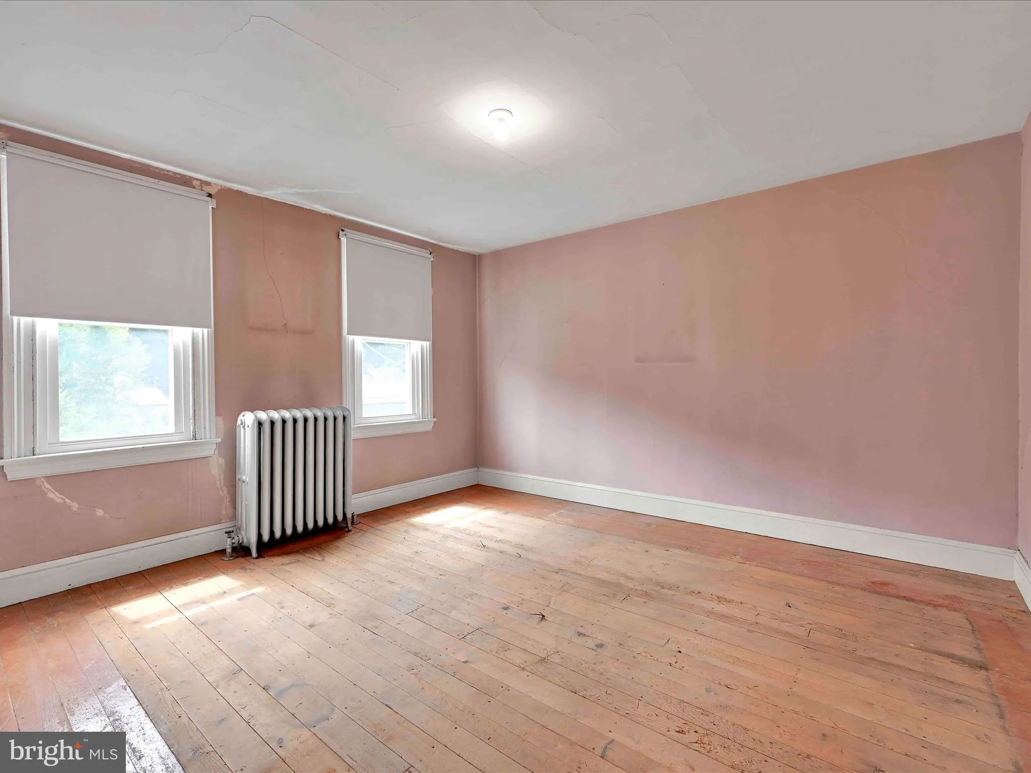 Pottsville, Pennsylvania 17901, United States, 3 Bedrooms Bedrooms, ,1 BathroomBathrooms,Residential,Pending,191714