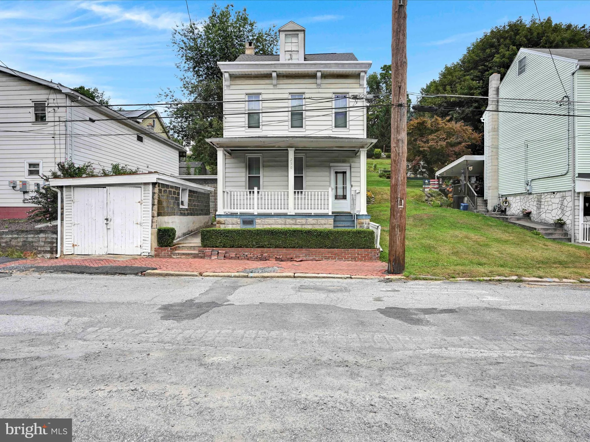 Pottsville, Pennsylvania 17901, United States, 3 Bedrooms Bedrooms, ,1 BathroomBathrooms,Residential,Pending,191714