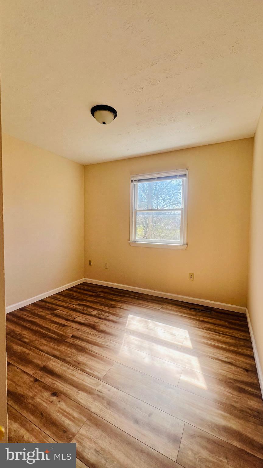 ASH HOLLOW ESTATES - Residential