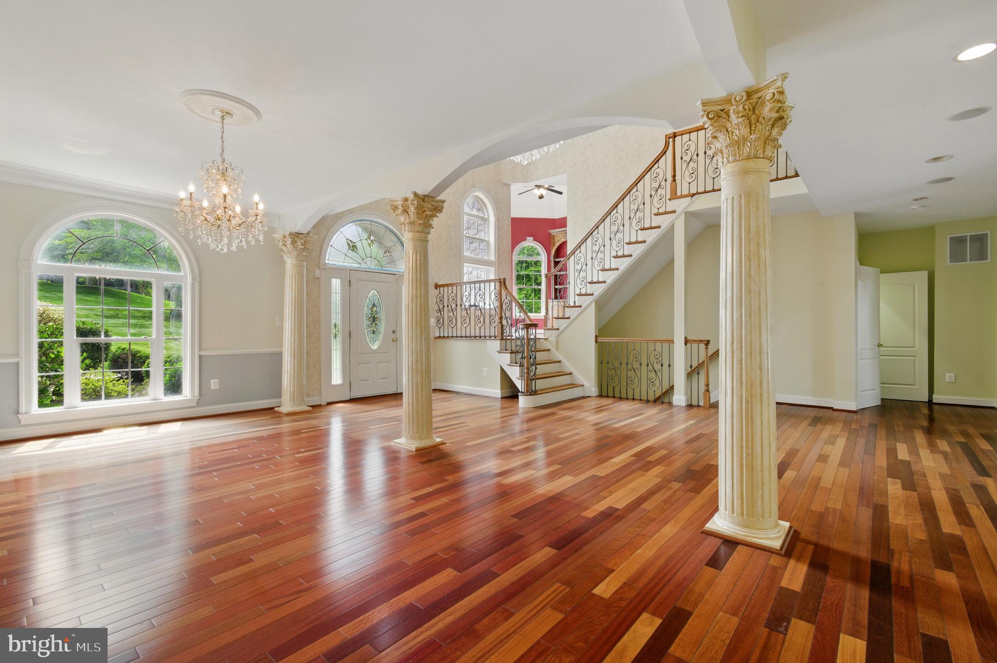 WINDSOR ESTATES - Residential