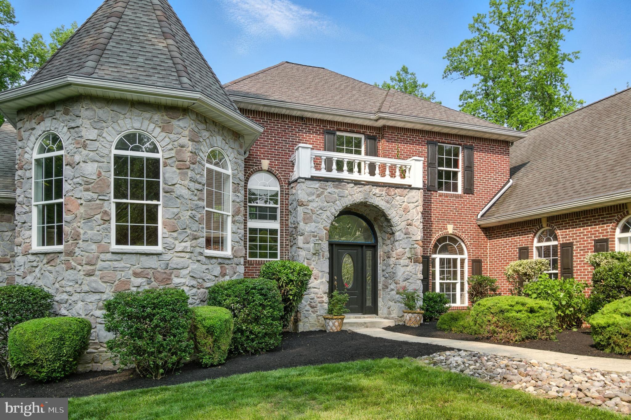 WINDSOR ESTATES - Residential