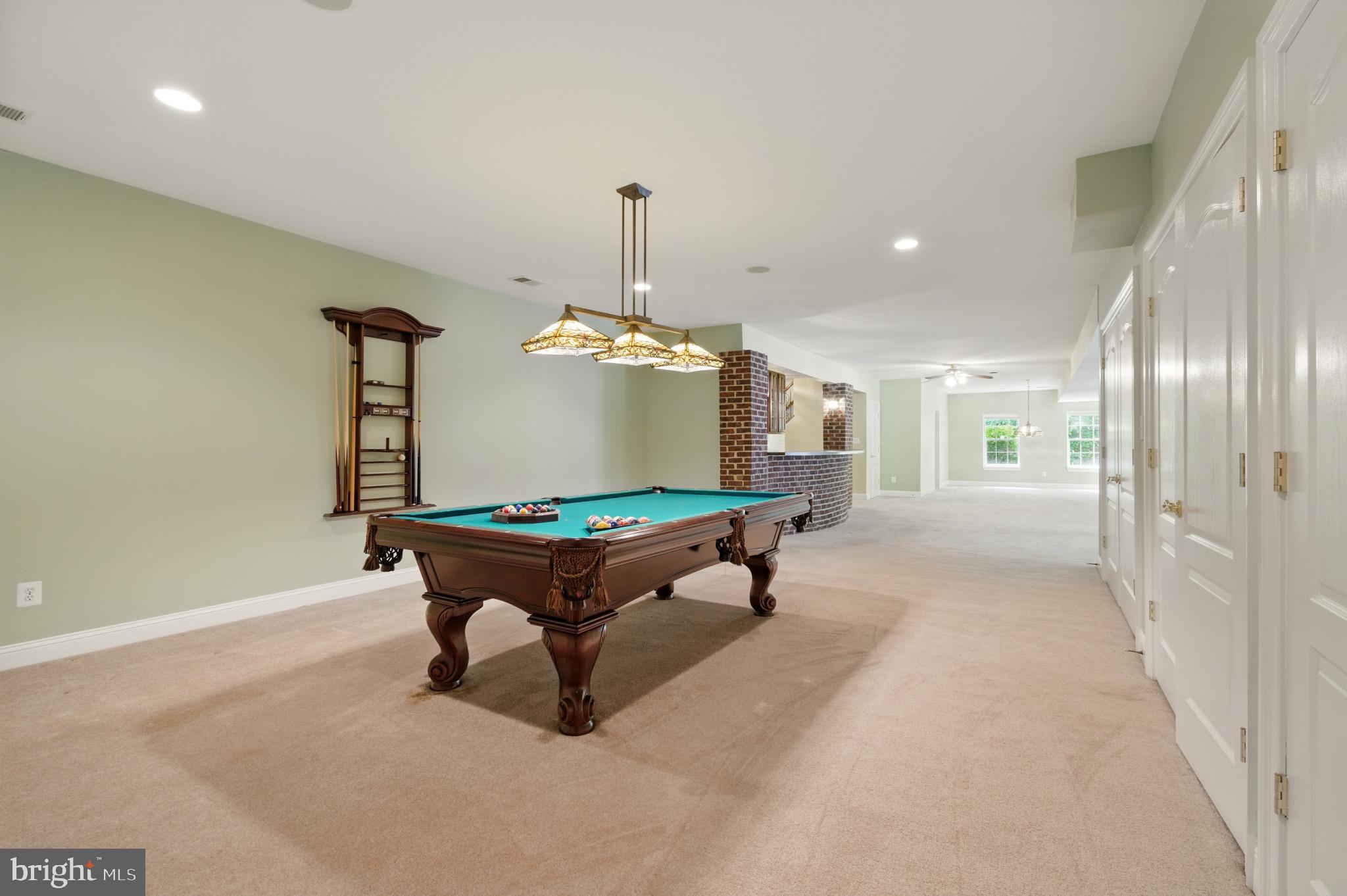 WINDSOR ESTATES - Residential