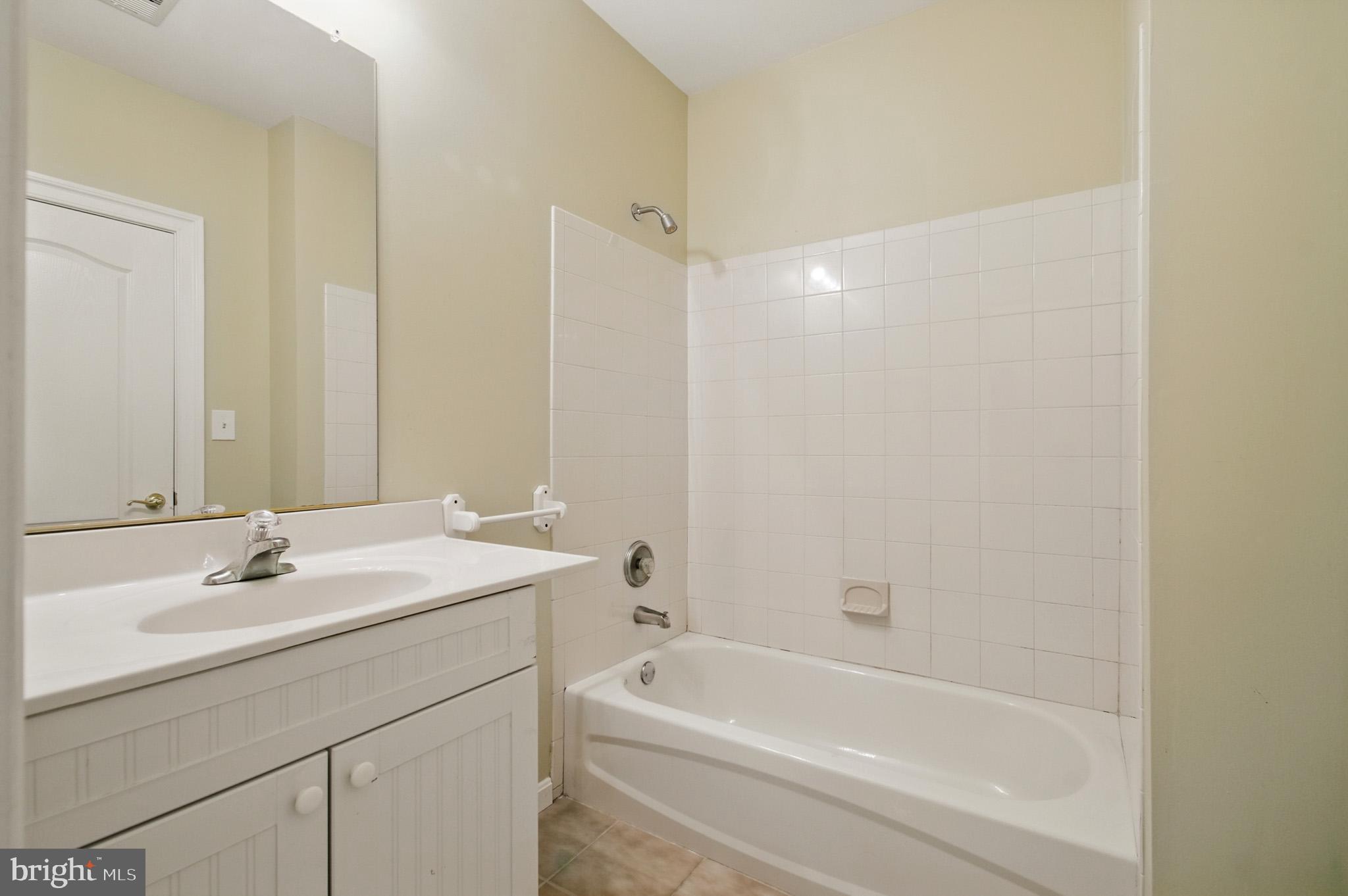 WINDSOR ESTATES - Residential