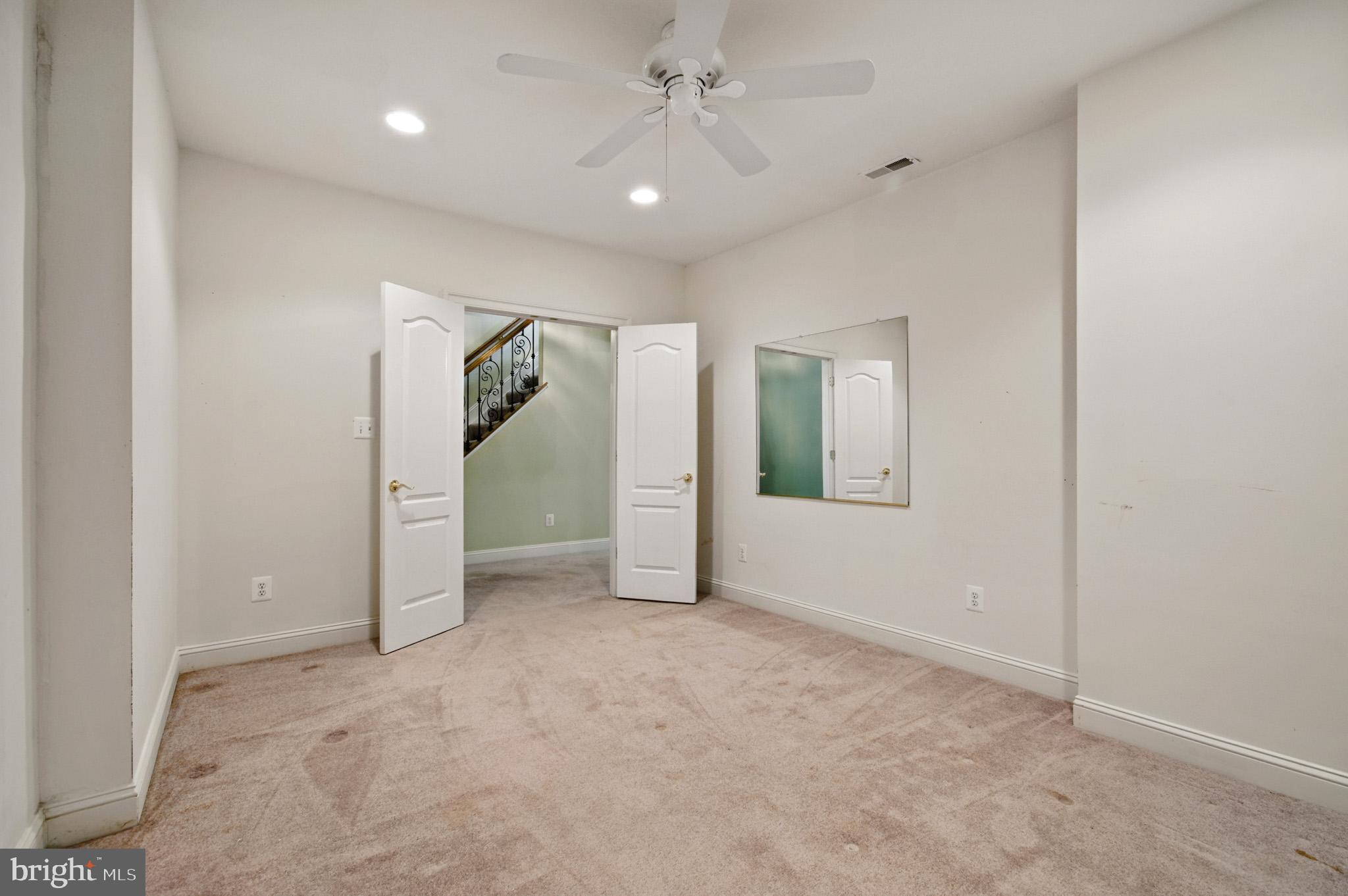 WINDSOR ESTATES - Residential