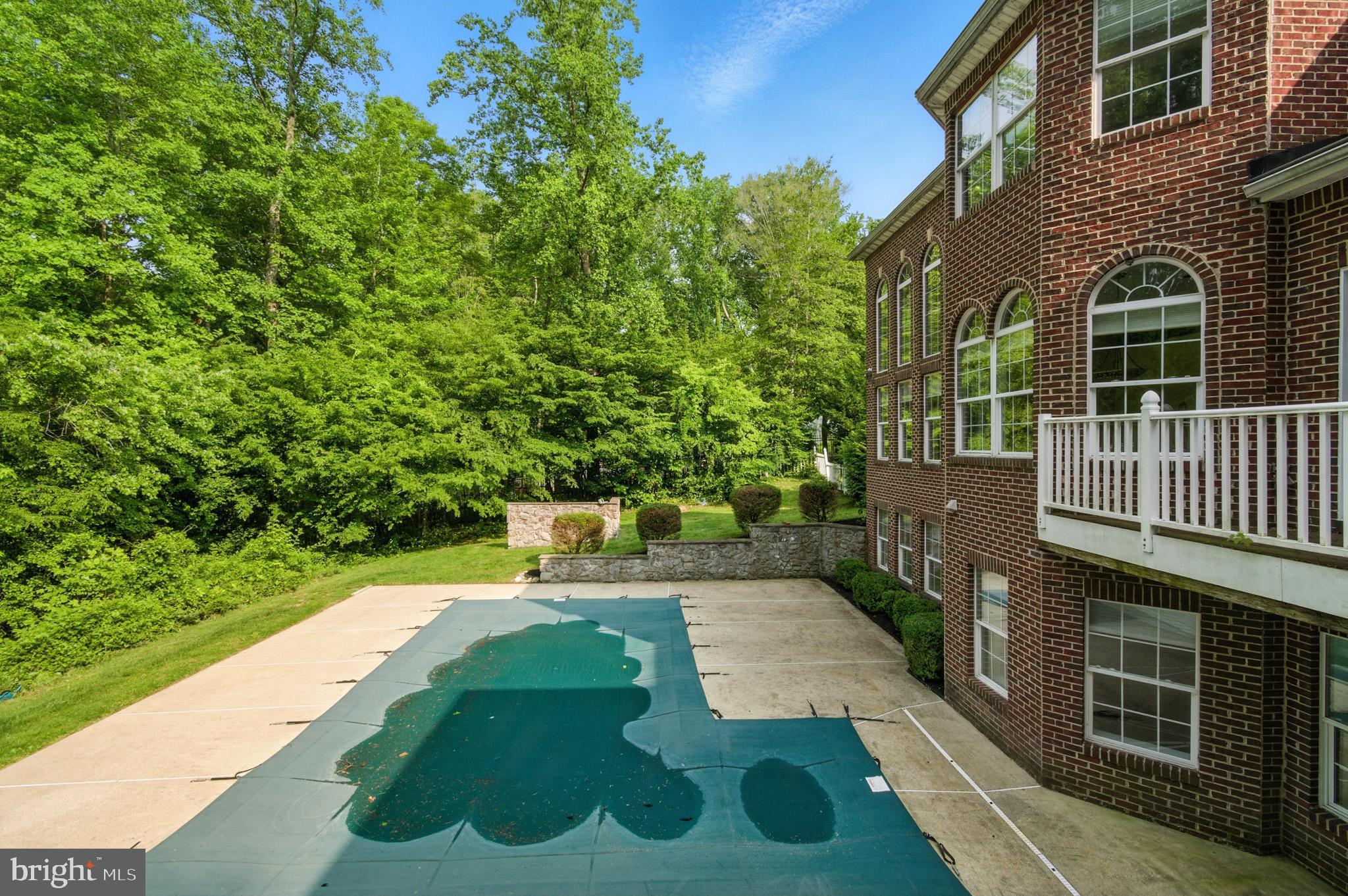 WINDSOR ESTATES - Residential