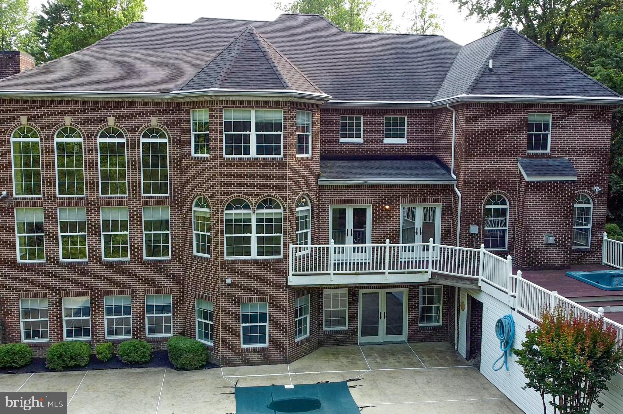 WINDSOR ESTATES - Residential