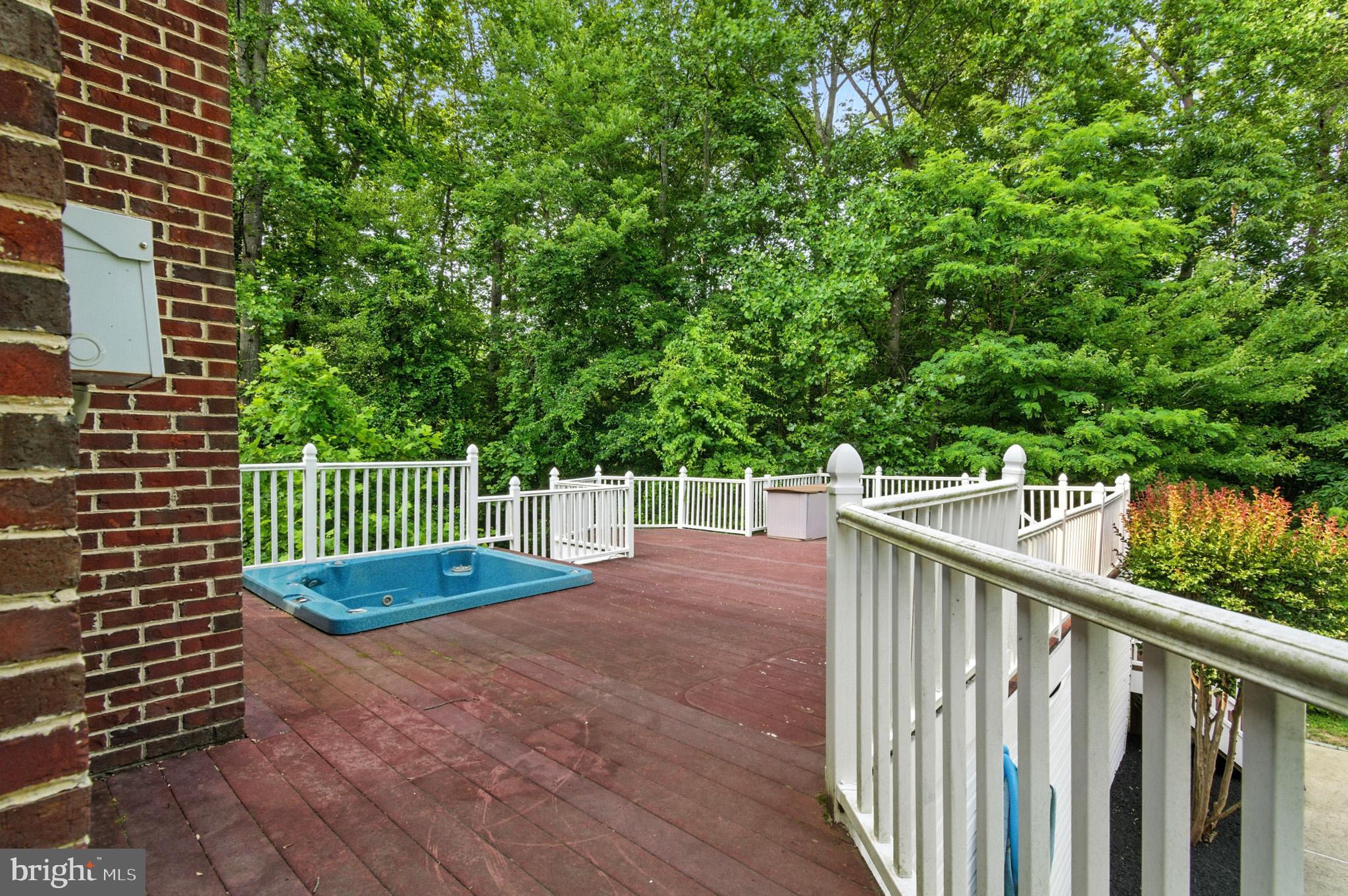 WINDSOR ESTATES - Residential