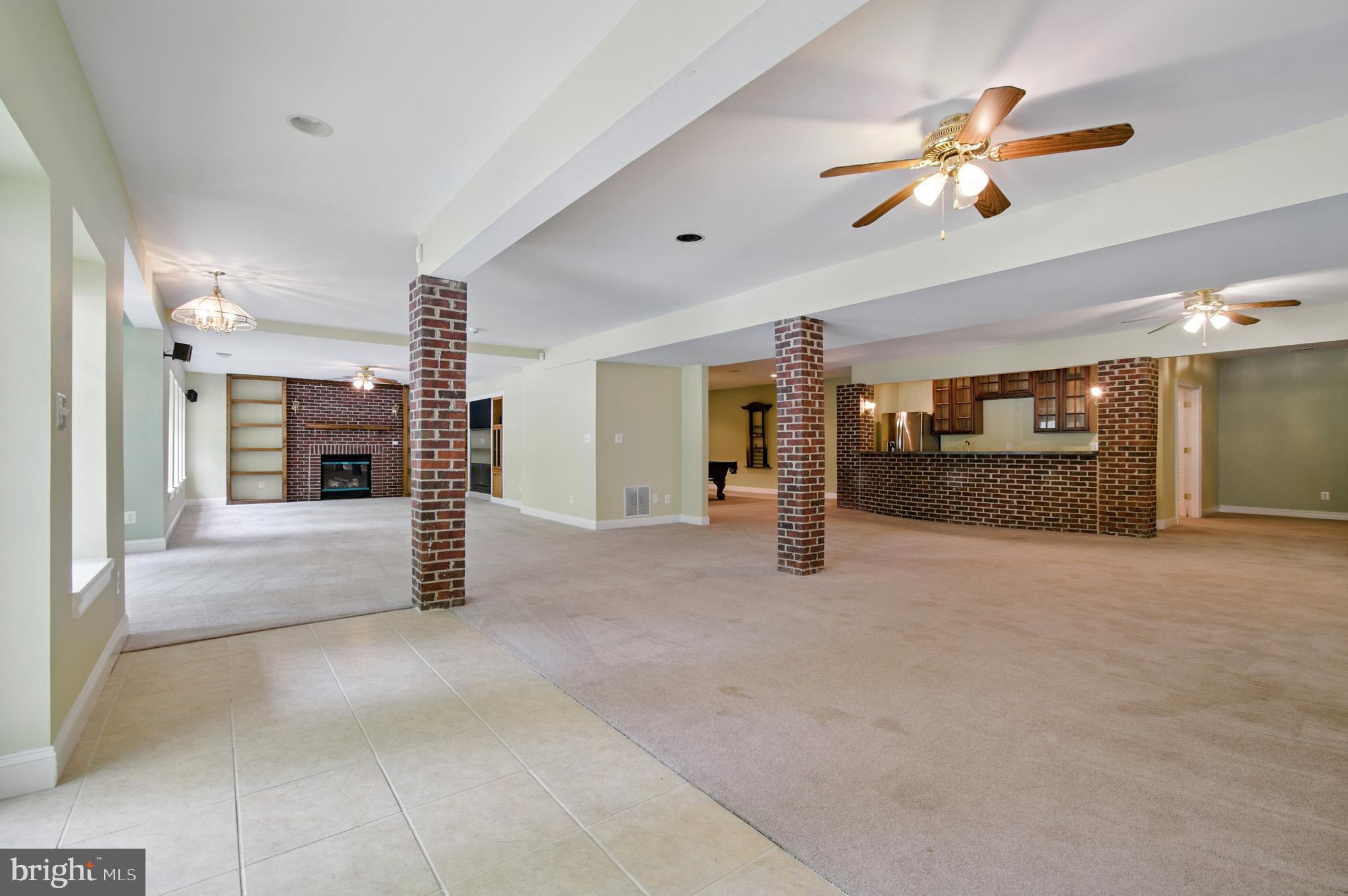 WINDSOR ESTATES - Residential