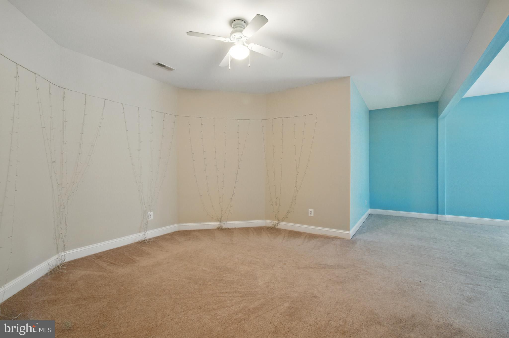 WINDSOR ESTATES - Residential