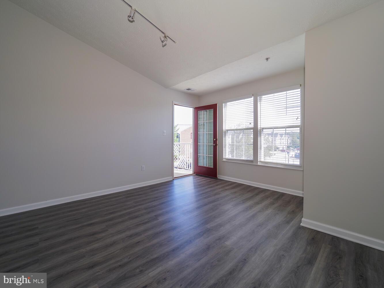 CHESTNUT GABLE - Residential