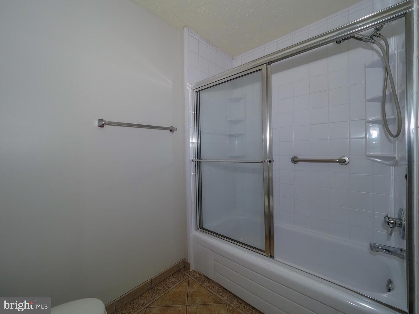 CHESTNUT GABLE - Residential