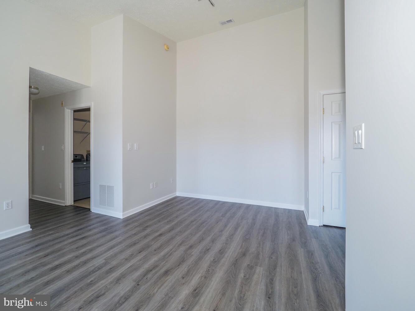 CHESTNUT GABLE - Residential