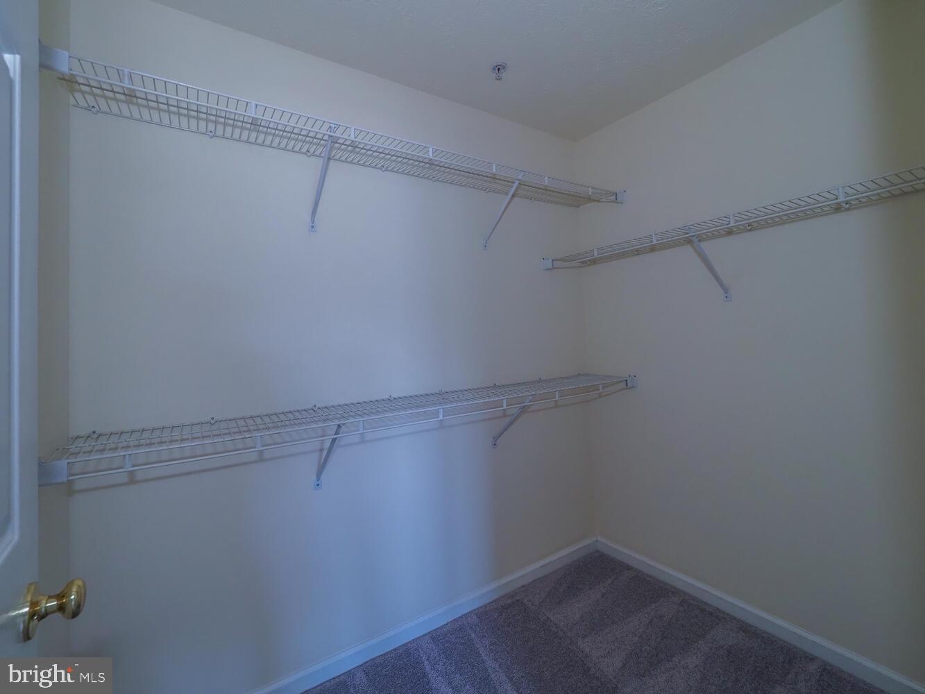 CHESTNUT GABLE - Residential